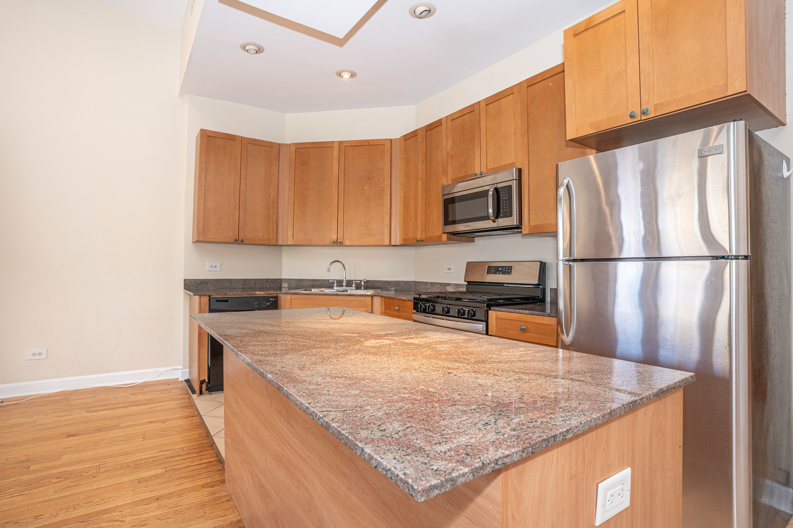 3710 N Halsted Street #2, Chicago, IL 60613