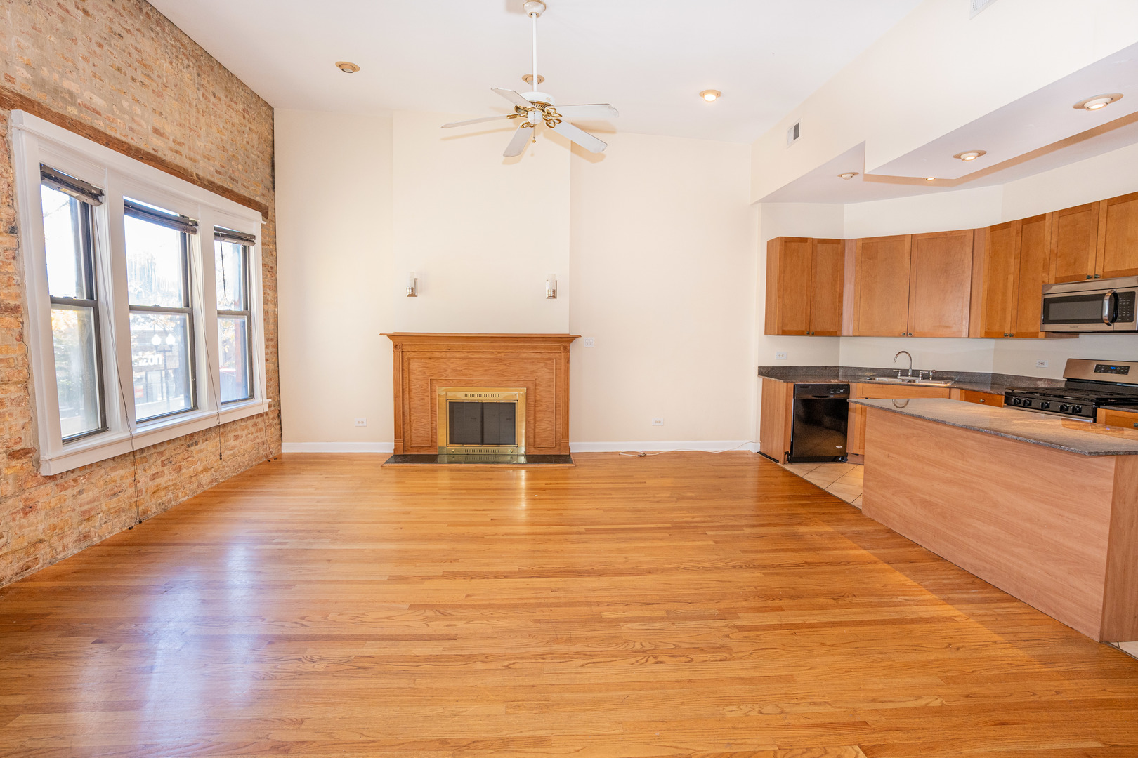 3710 N Halsted Street #2, Chicago, IL 60613