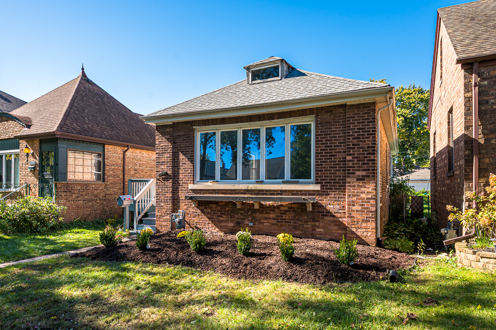 9240 S Trumbull Avenue, Evergreen Park, IL 60805