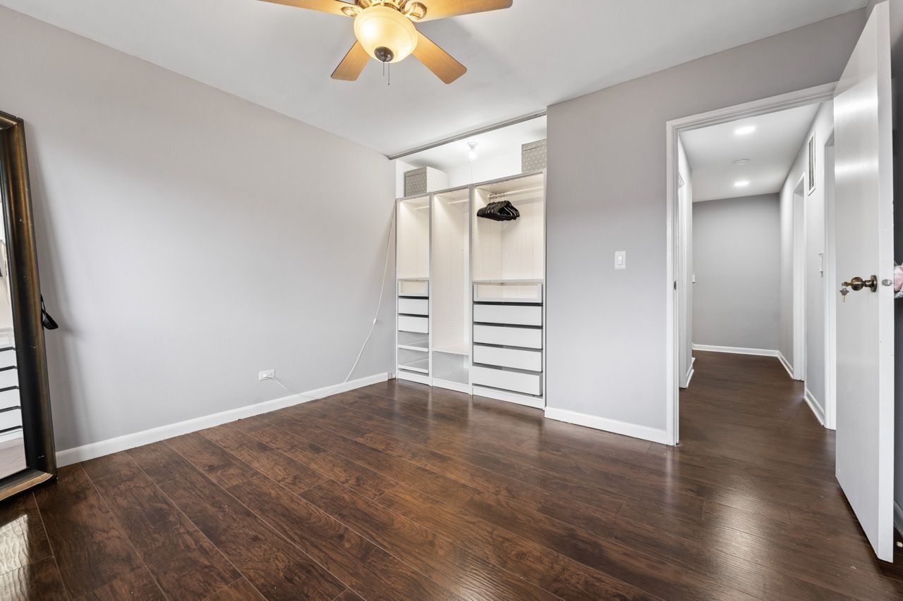 430 Swan Court, Deerfield, IL 60015