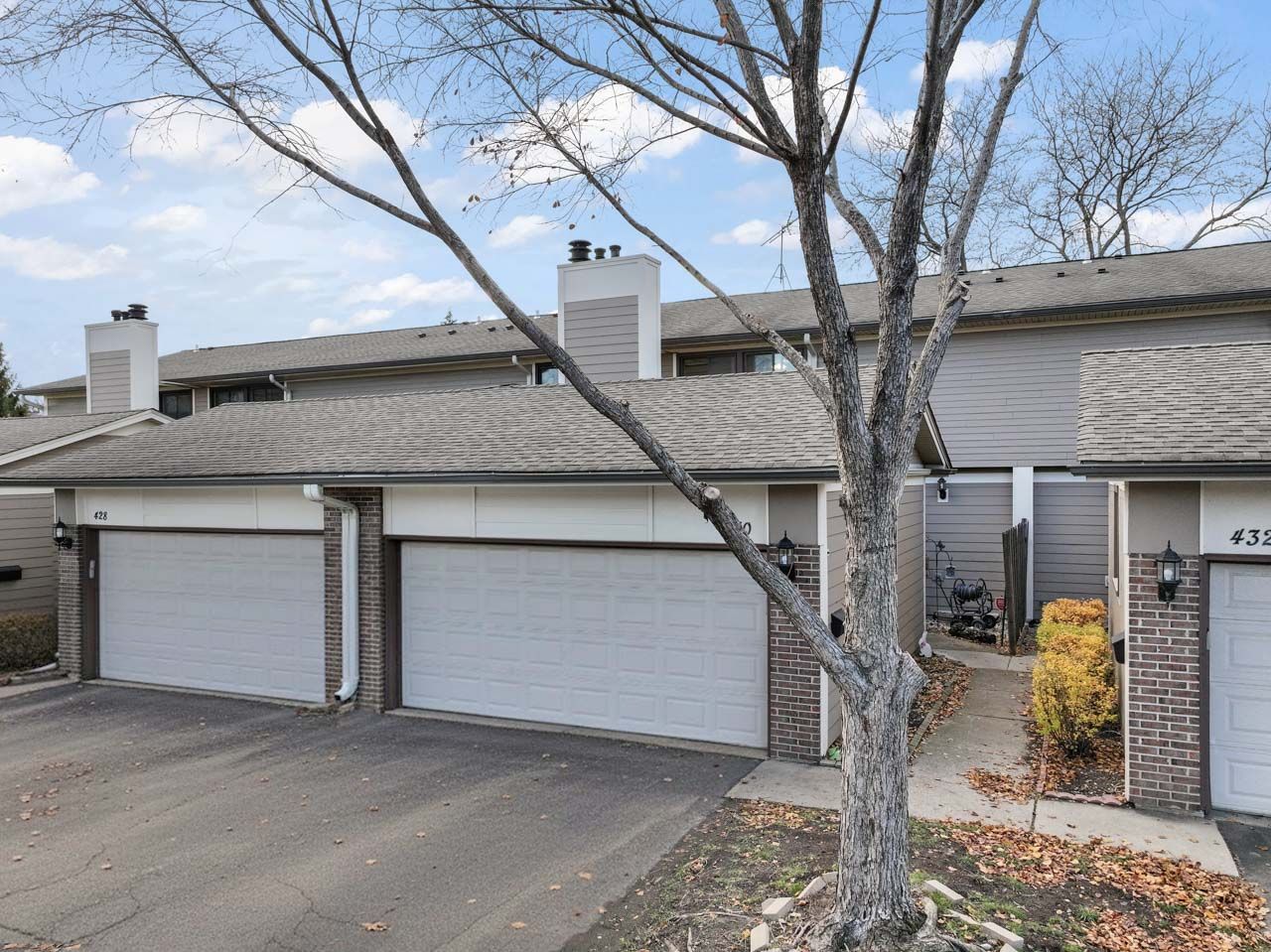 430 Swan Court, Deerfield, IL 60015