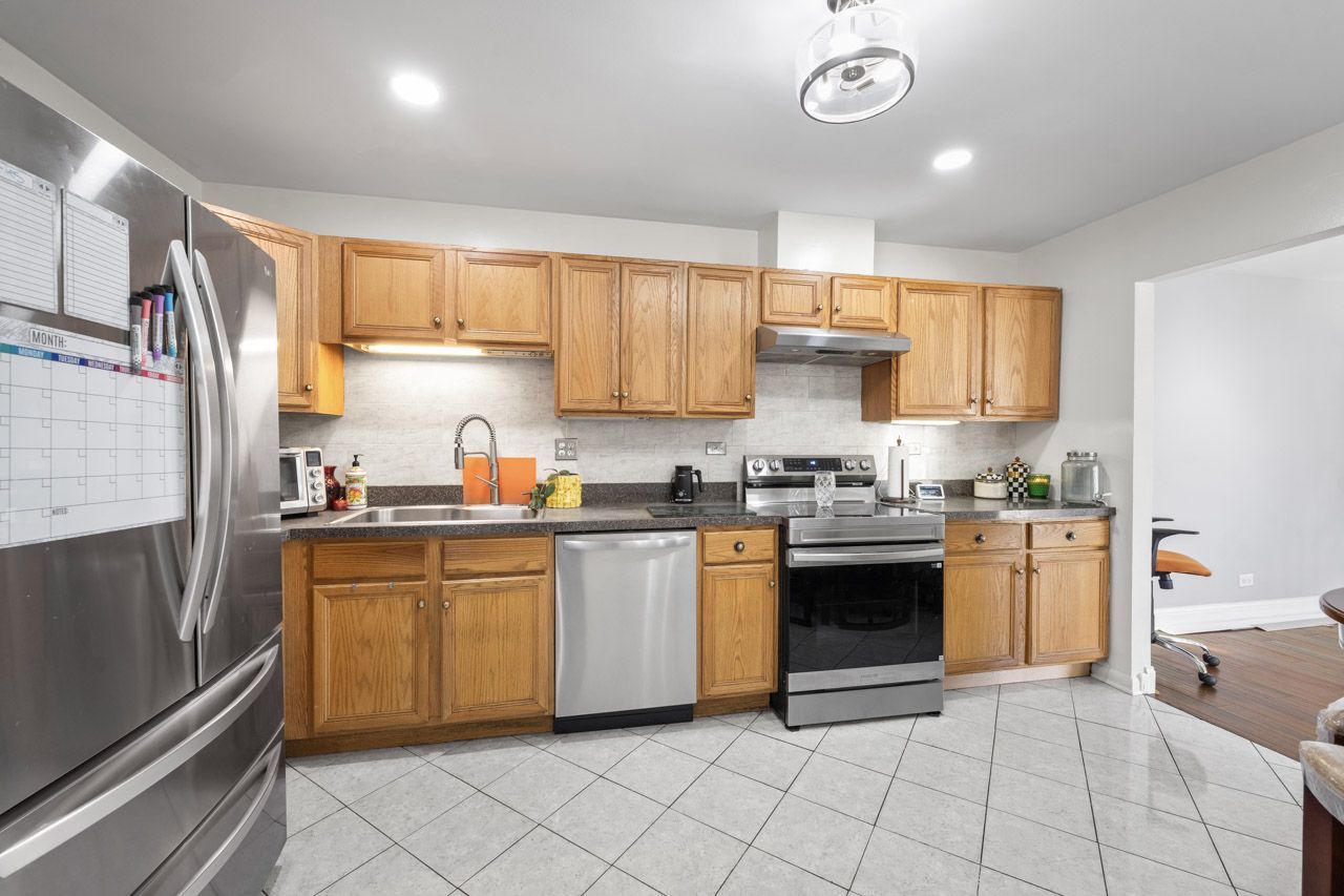 430 Swan Court, Deerfield, IL 60015