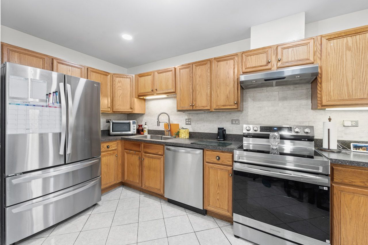 430 Swan Court, Deerfield, IL 60015