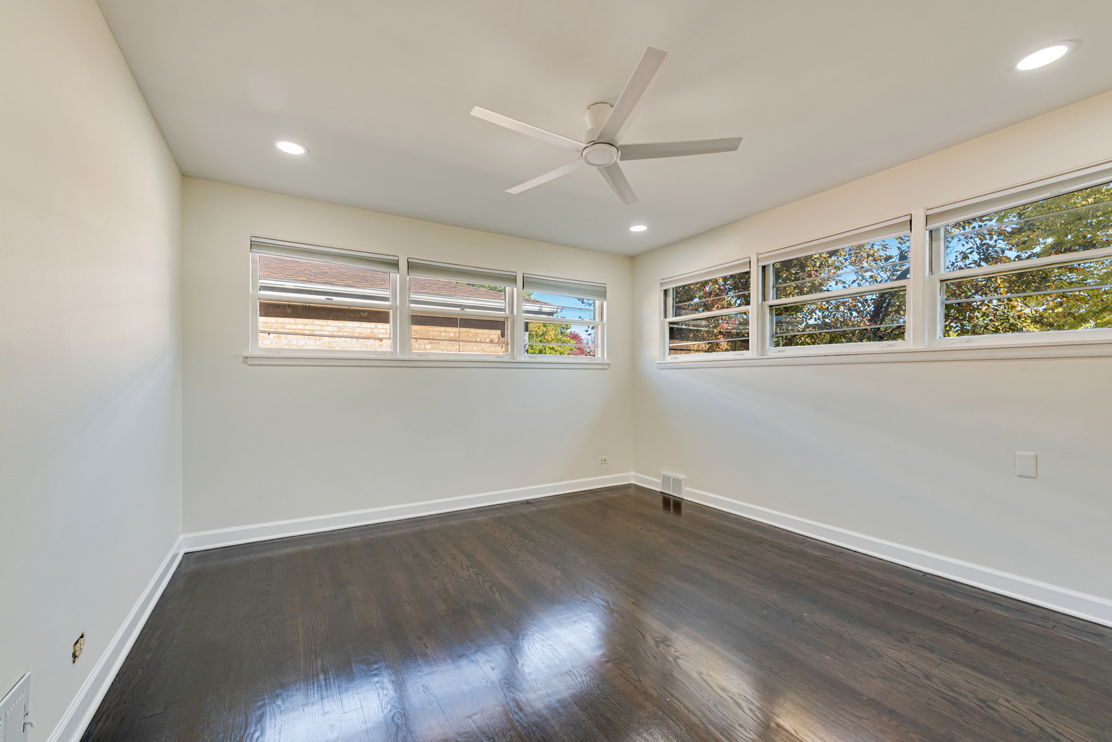 7330 N Kilbourn Avenue, Lincolnwood, IL 60712