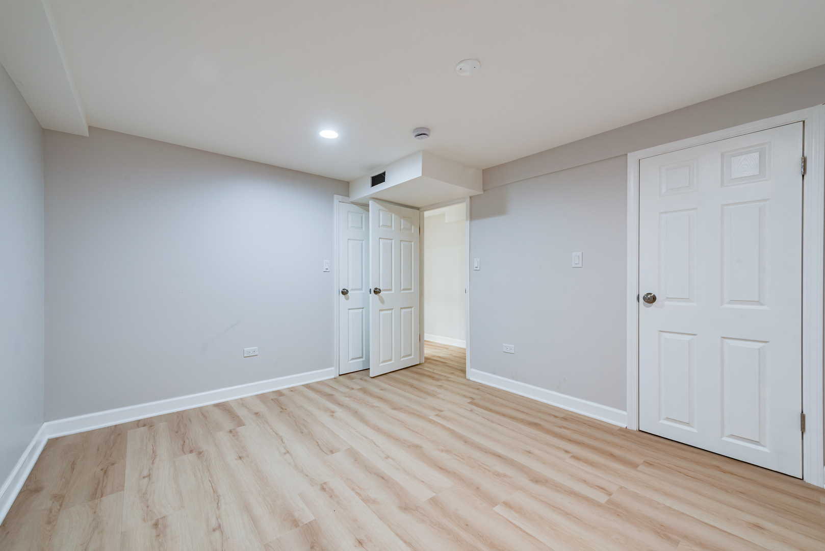 7330 N Kilbourn Avenue, Lincolnwood, IL 60712