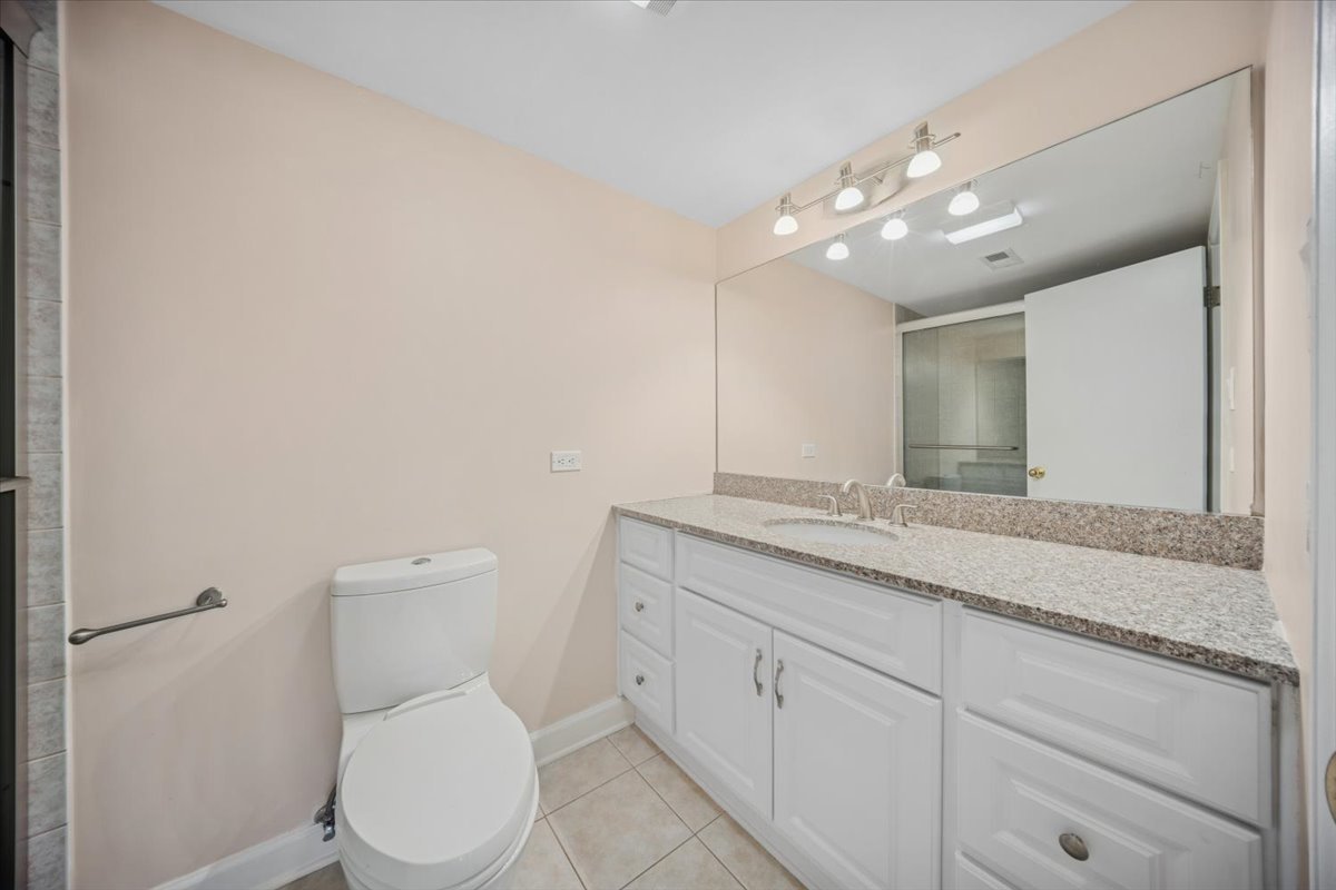 1614 Holly Avenue, Darien, IL 60561