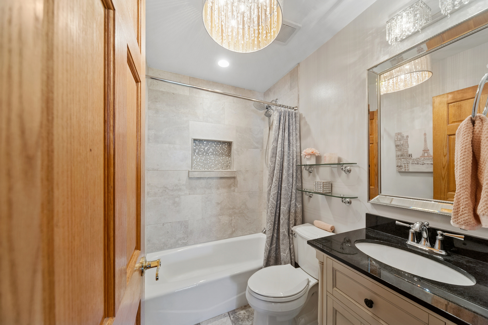 700 Country Lane, Roselle, IL 60172