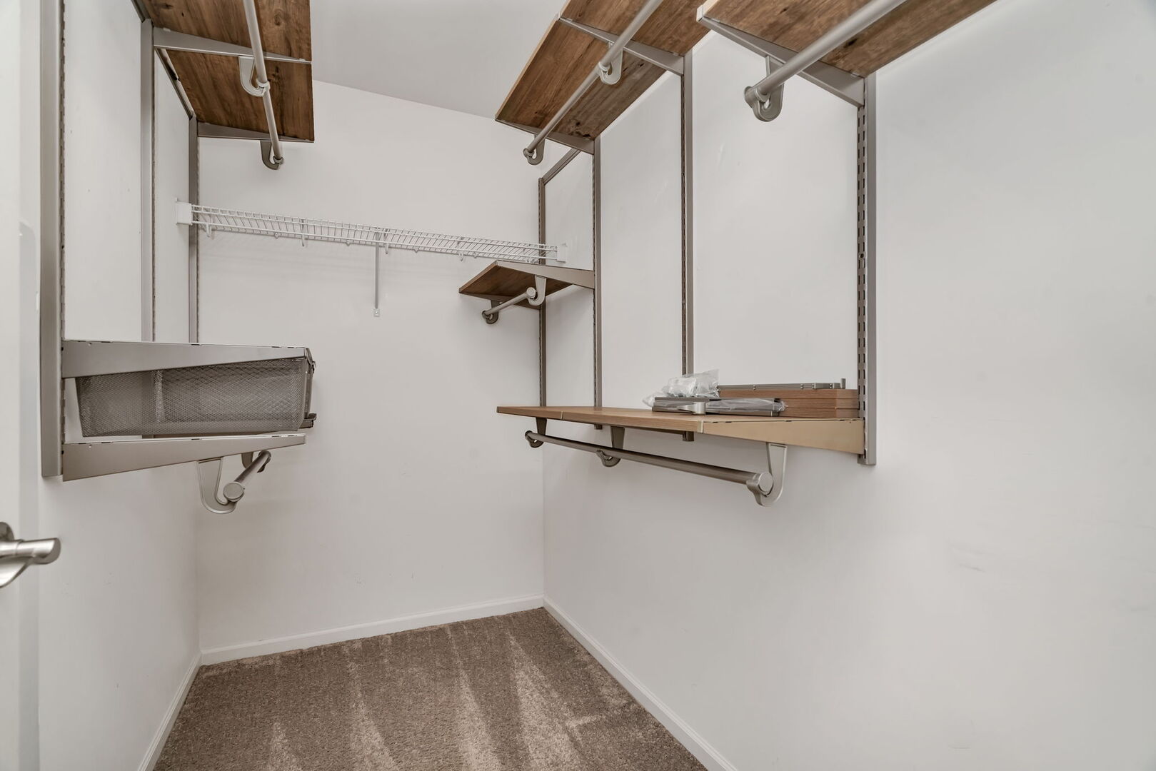 1334 Hawk Hollow Drive, Yorkville, IL 60560