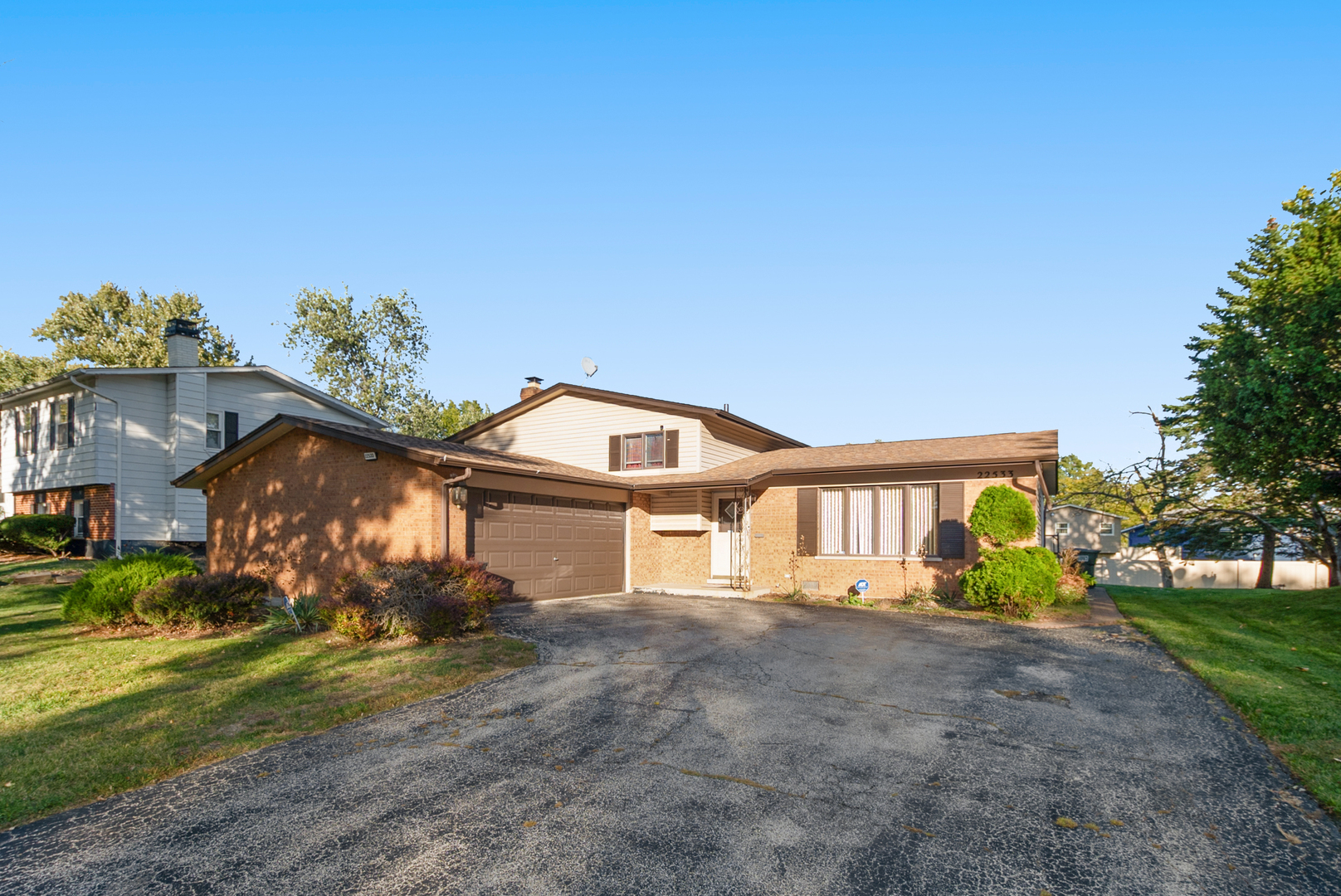 22533 Arquilla Drive, Richton Park, IL 60471