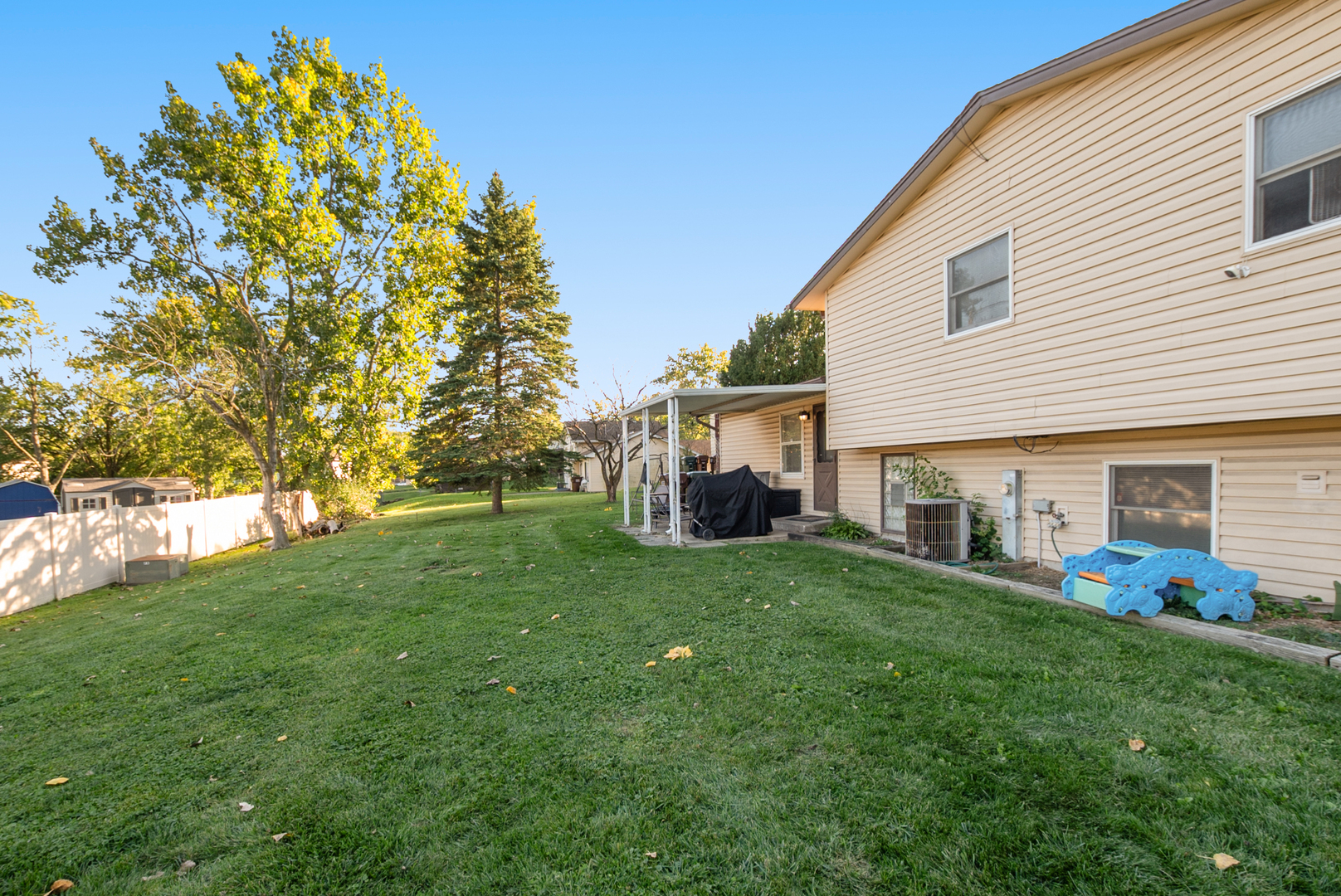 22533 Arquilla Drive, Richton Park, IL 60471