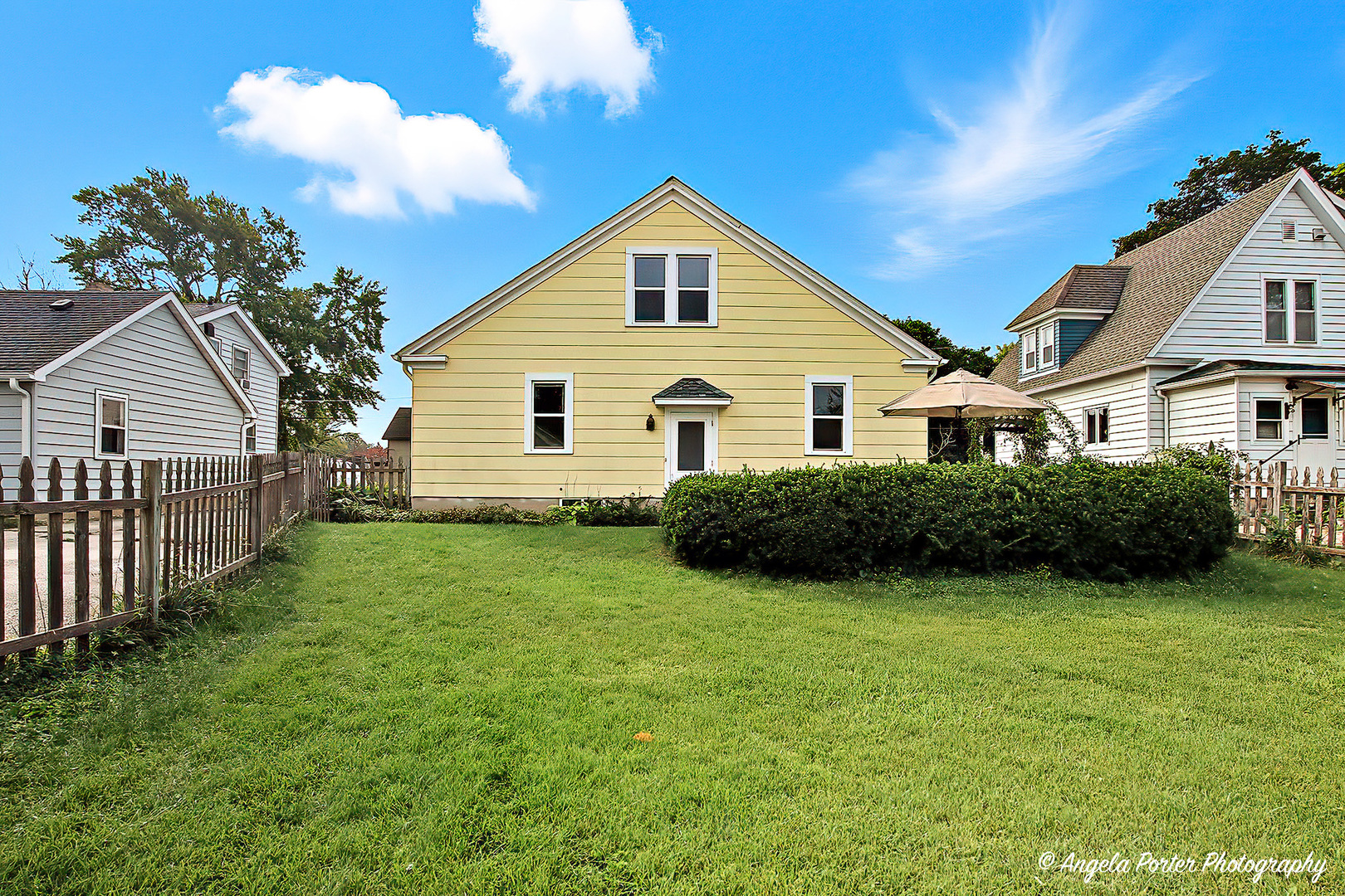 331 Chestnut Street, Woodstock, IL 60098
