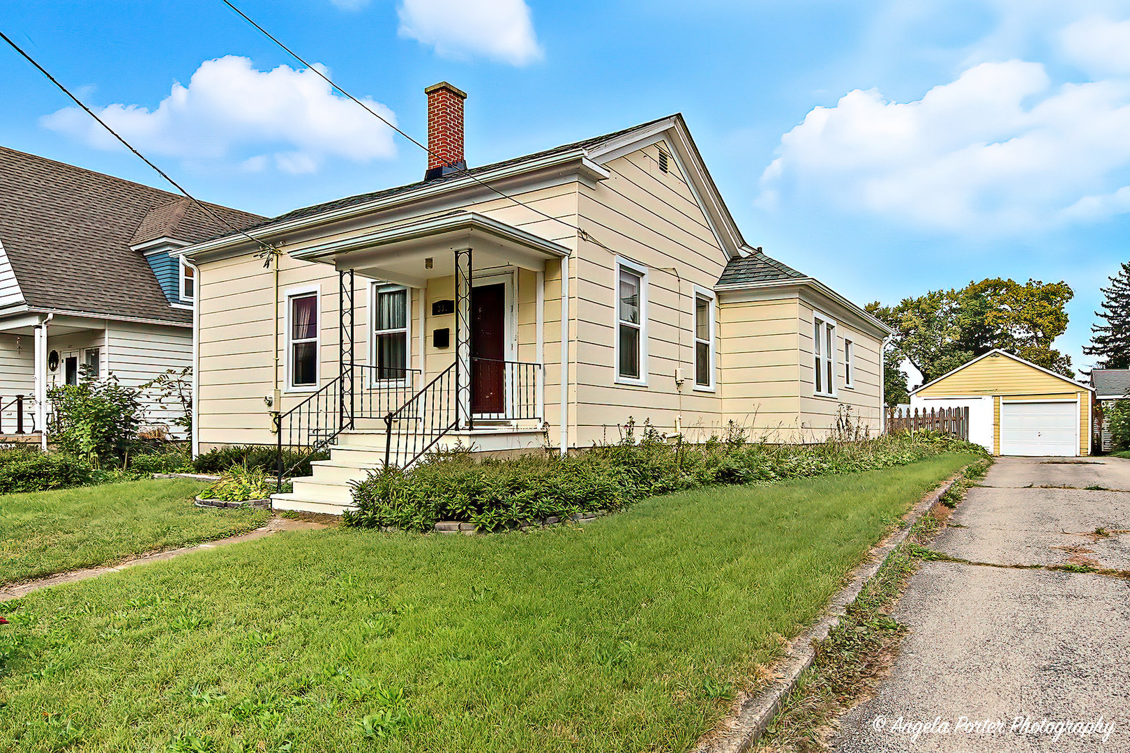 331 Chestnut Street, Woodstock, IL 60098