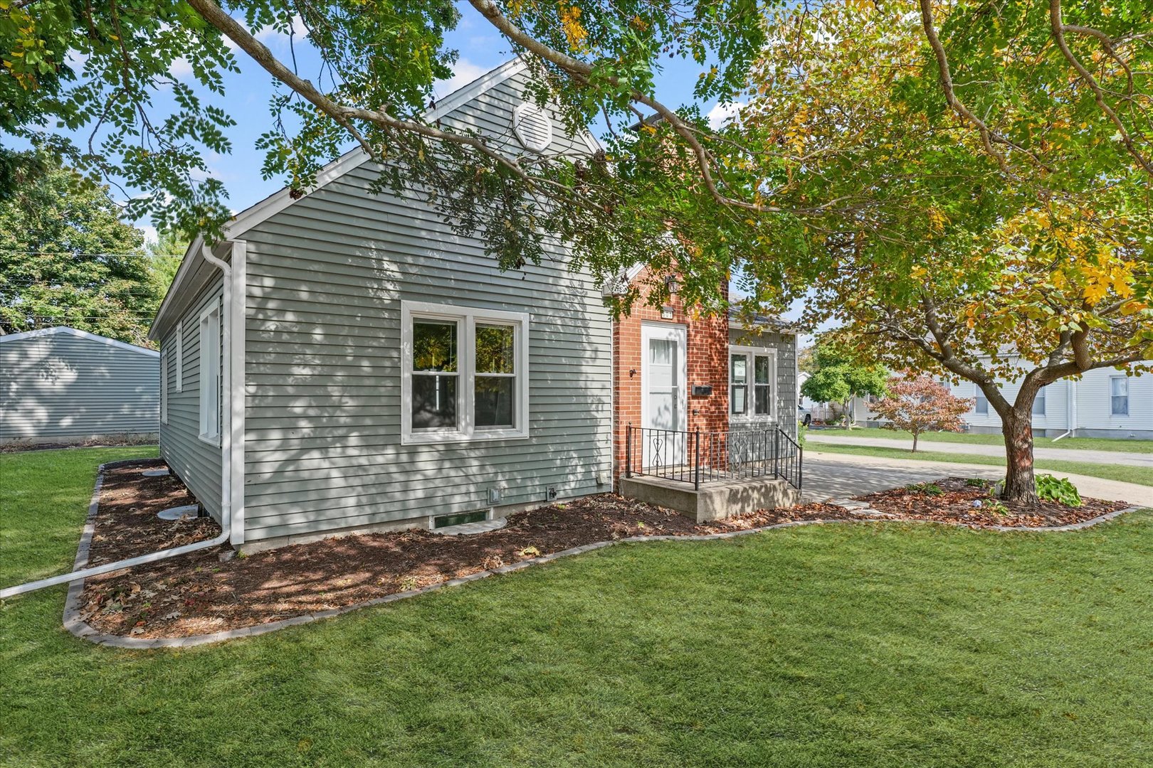 601 W Main Street, Clinton, IL 61727