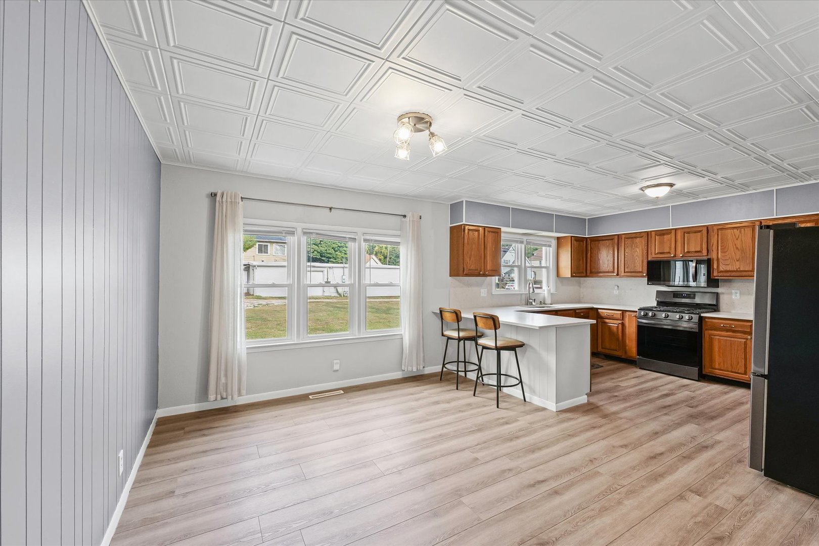 601 W Main Street, Clinton, IL 61727