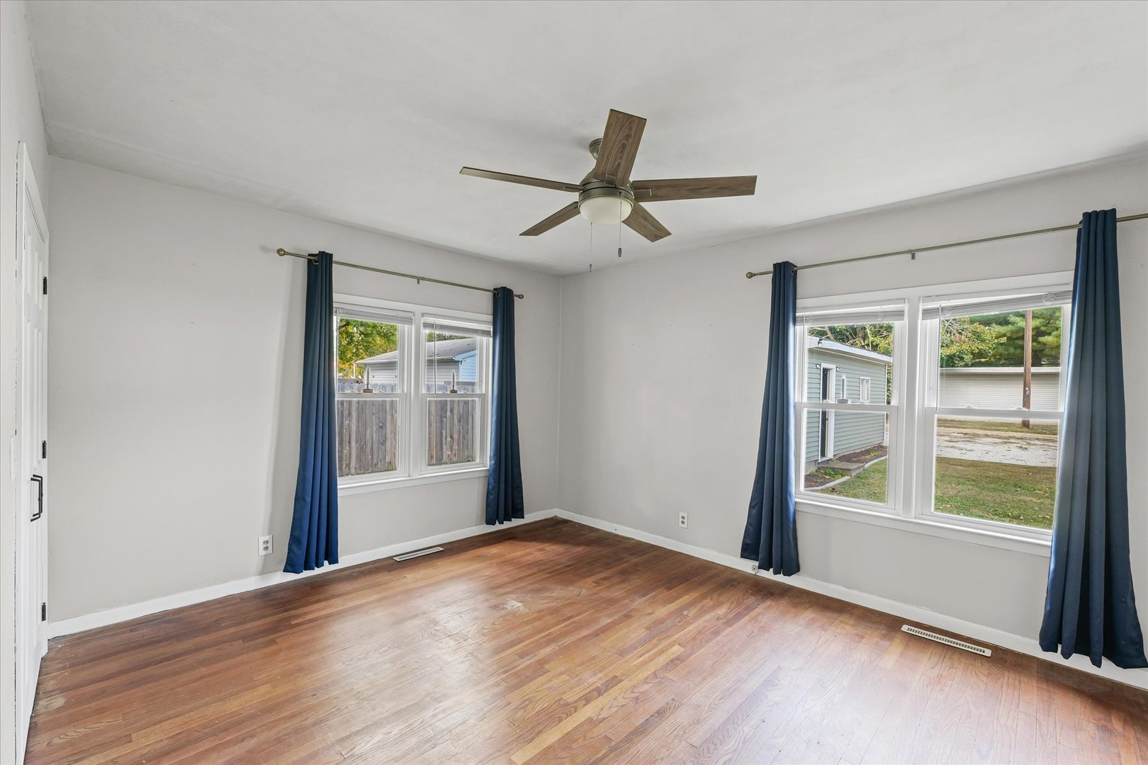 601 W Main Street, Clinton, IL 61727