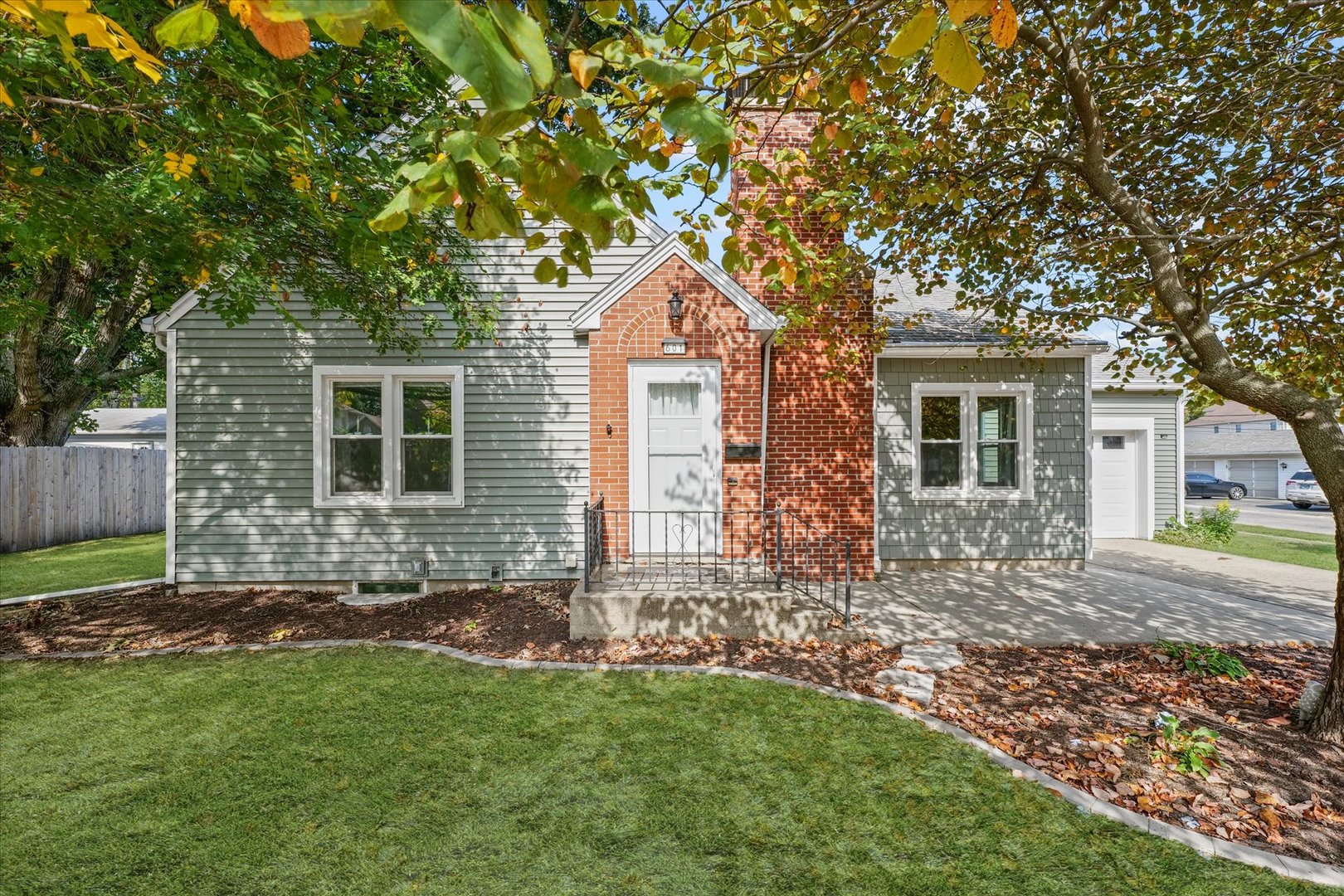 601 W Main Street, Clinton, IL 61727