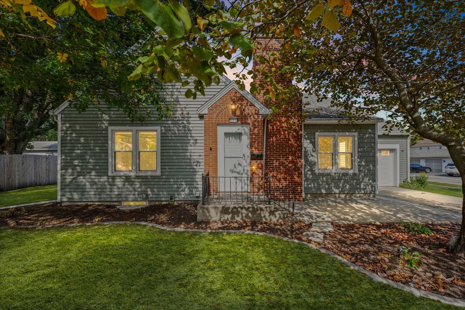 601 W Main Street, Clinton, IL 61727