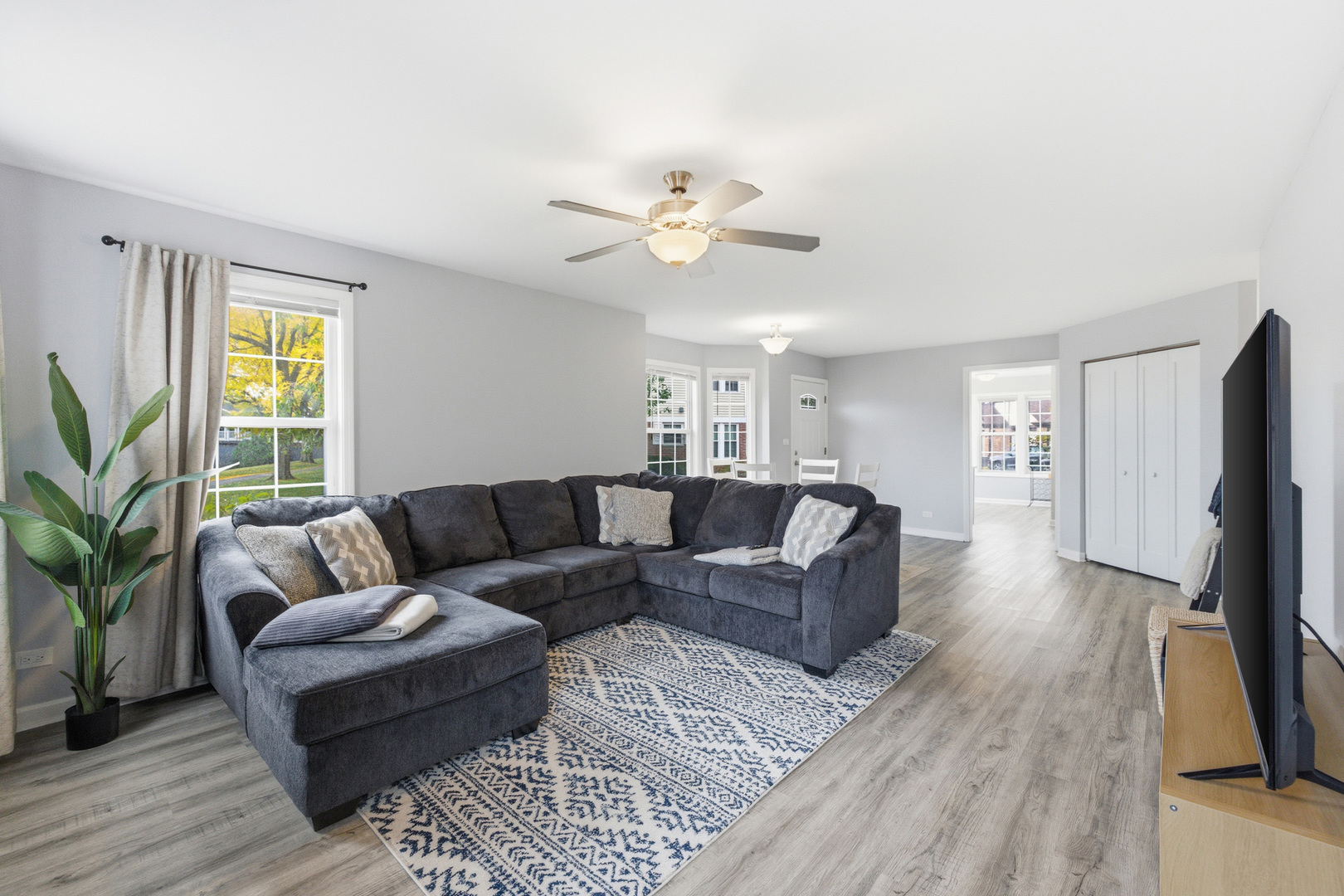 Streamwood, IL 60107