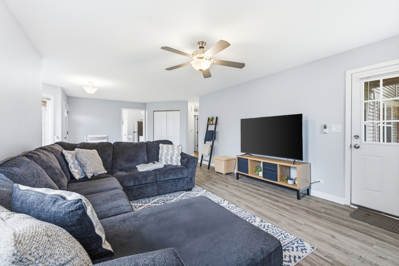 Streamwood, IL 60107