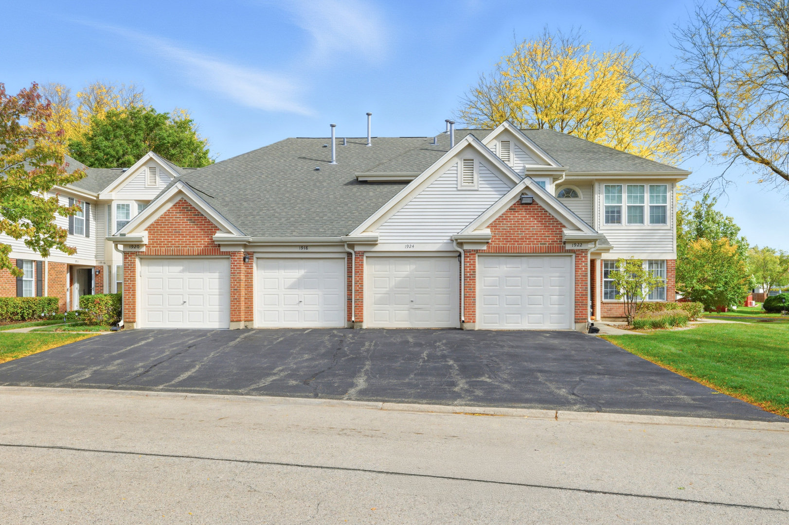 Streamwood,  IL 60107