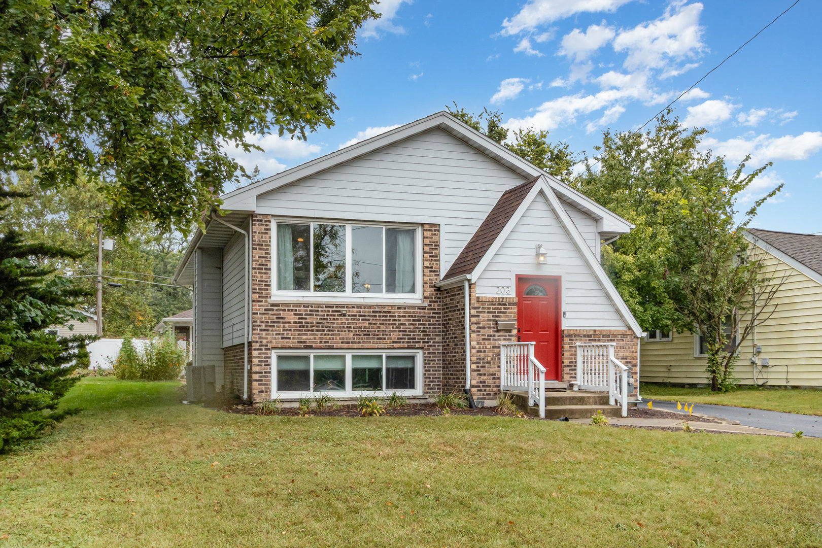 203 Fir Street, New Lenox, IL 60451