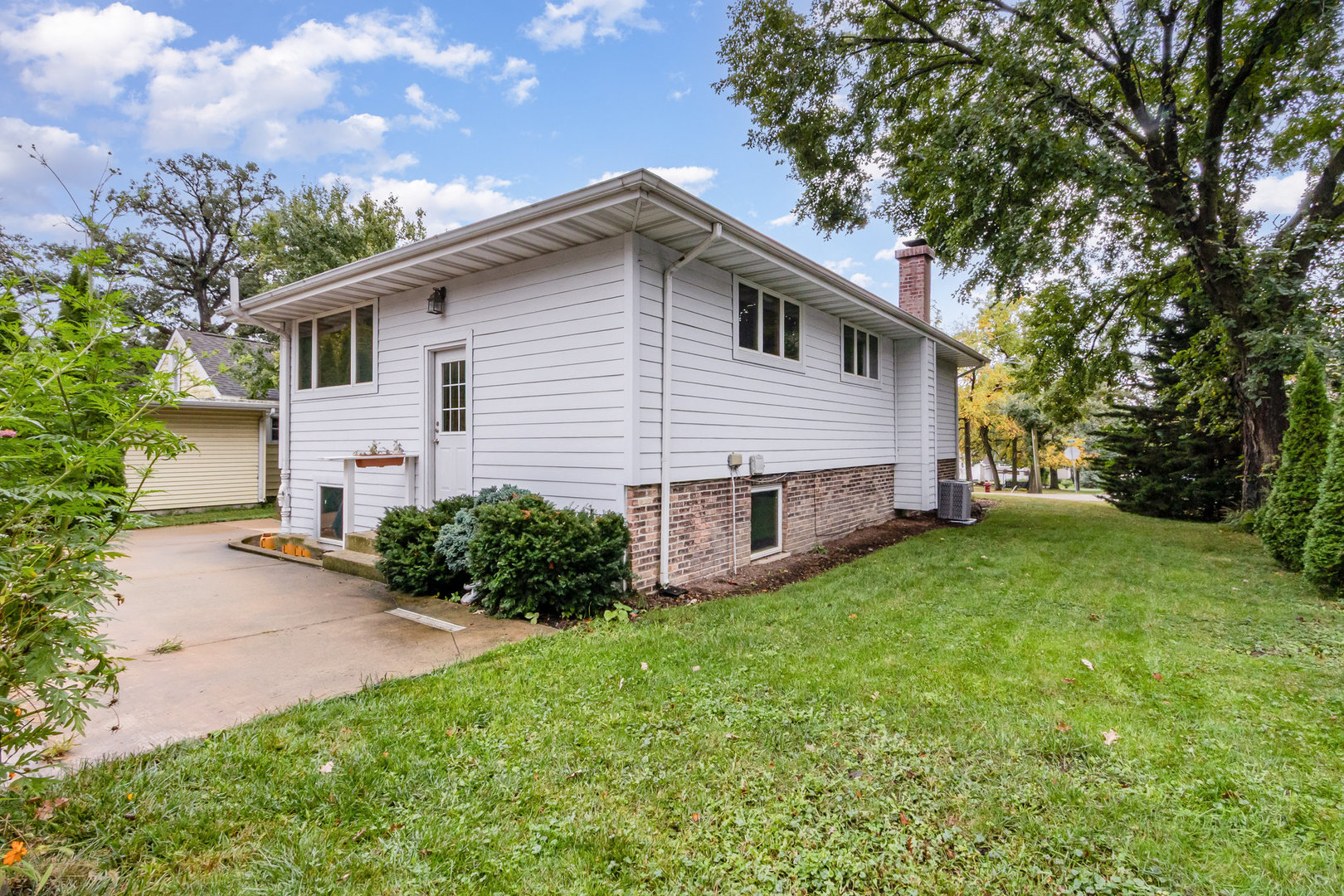 203 Fir Street, New Lenox, IL 60451