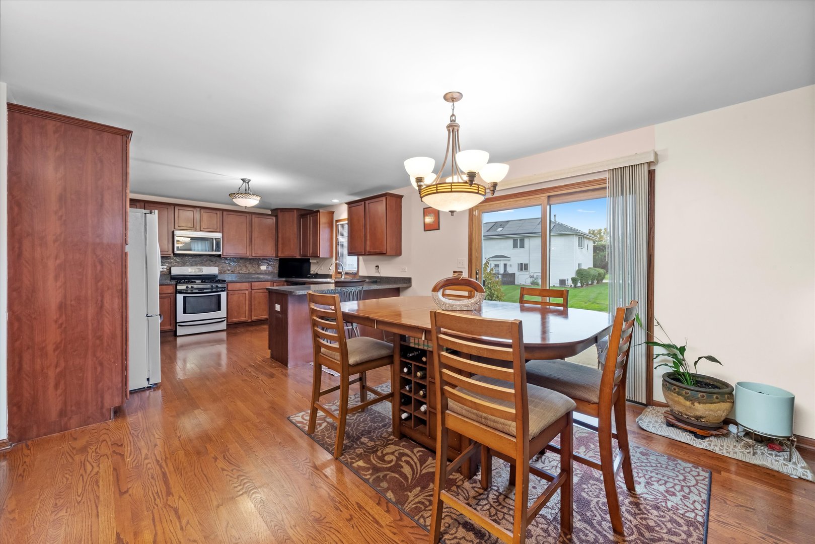 21218 Shannon Avenue, Matteson, IL 60443
