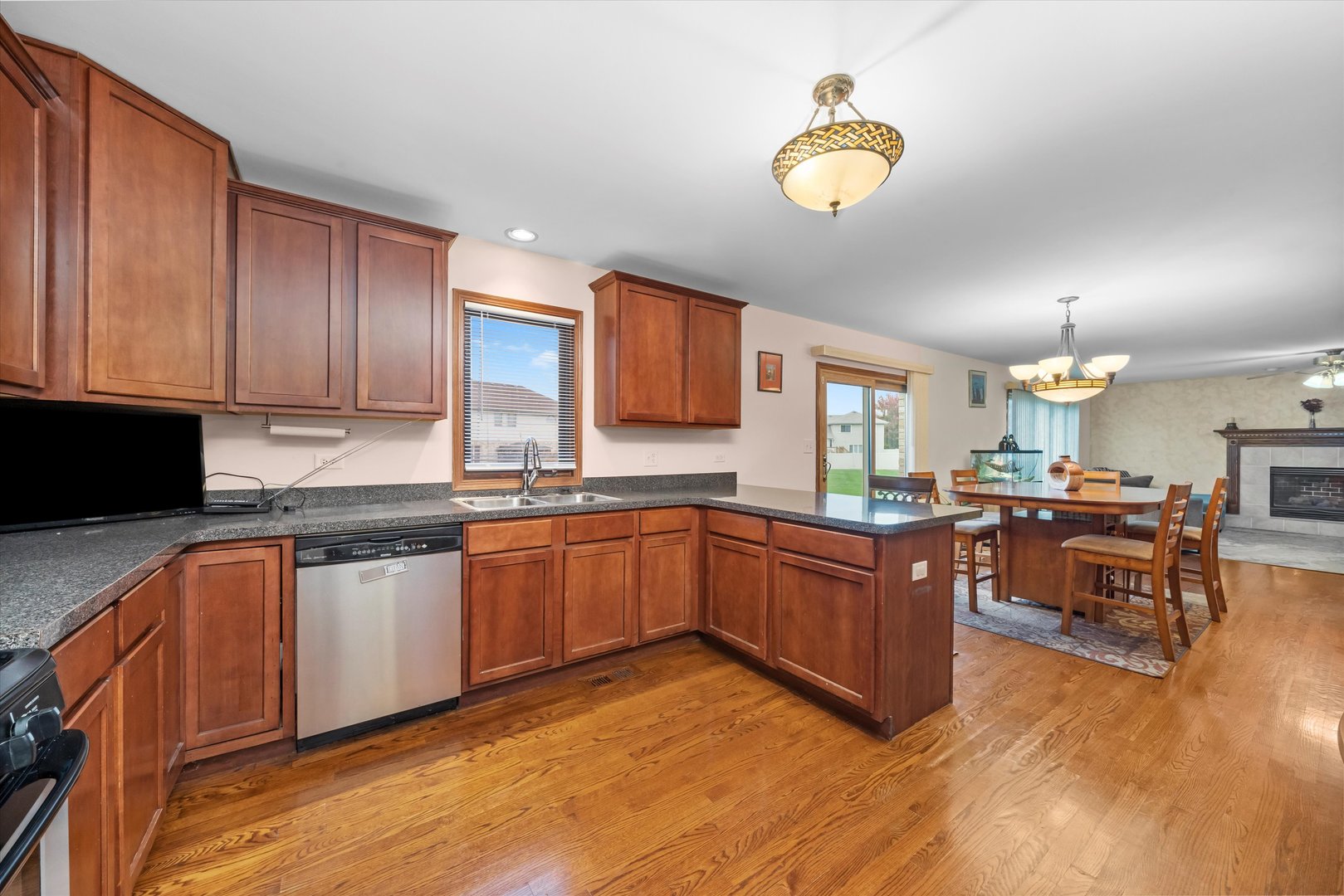21218 Shannon Avenue, Matteson, IL 60443