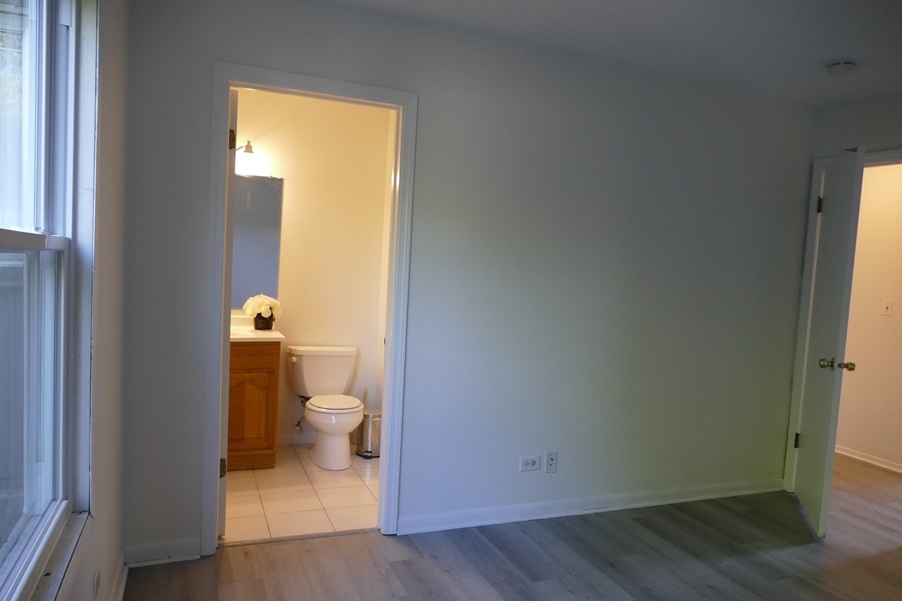 1076 CRESTWOOD Lane, Bolingbrook, IL 60440