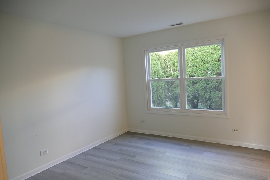 1076 CRESTWOOD Lane, Bolingbrook, IL 60440