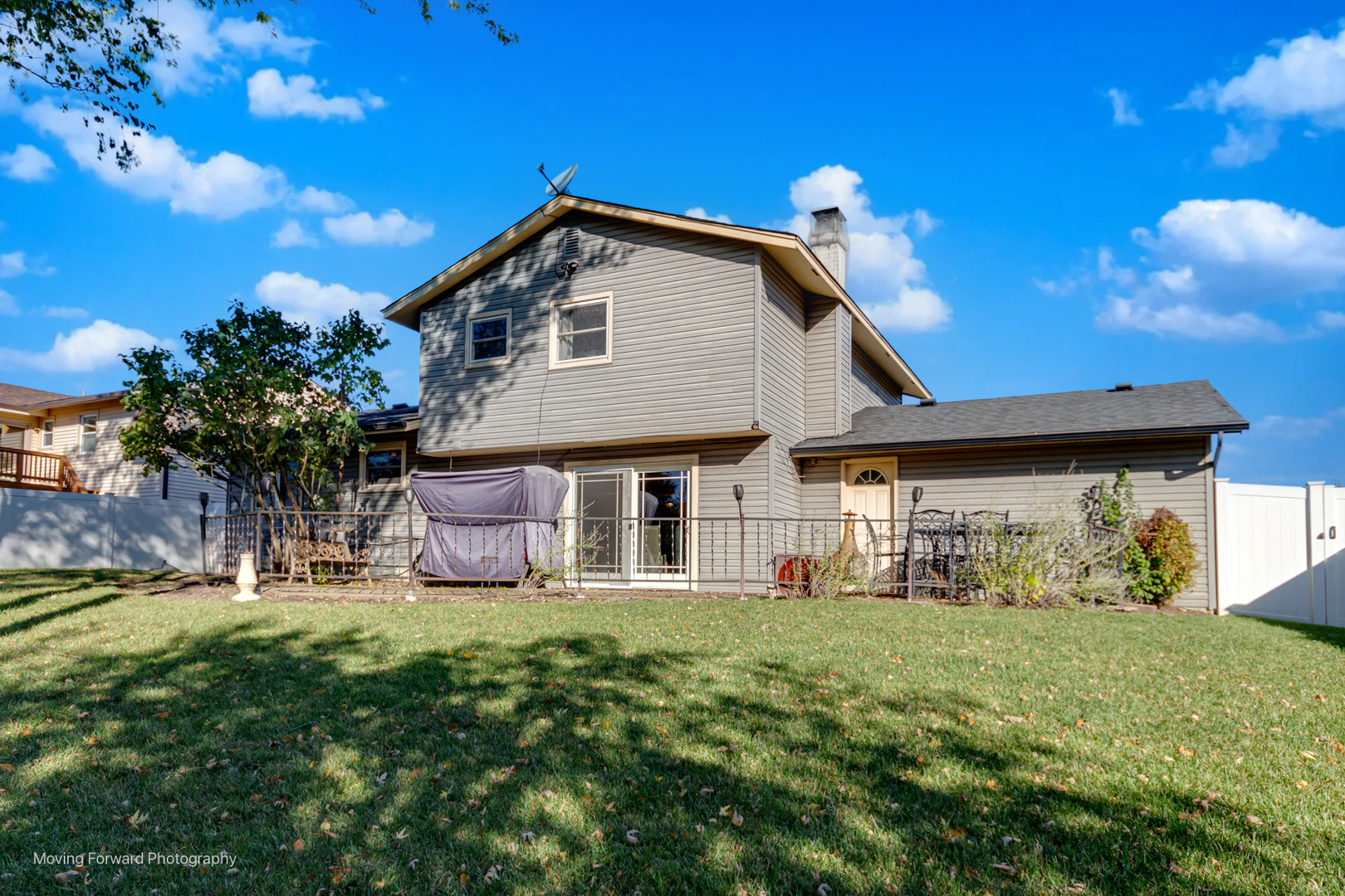 1453 Armstrong Lane, Elk Grove Village, IL 60007