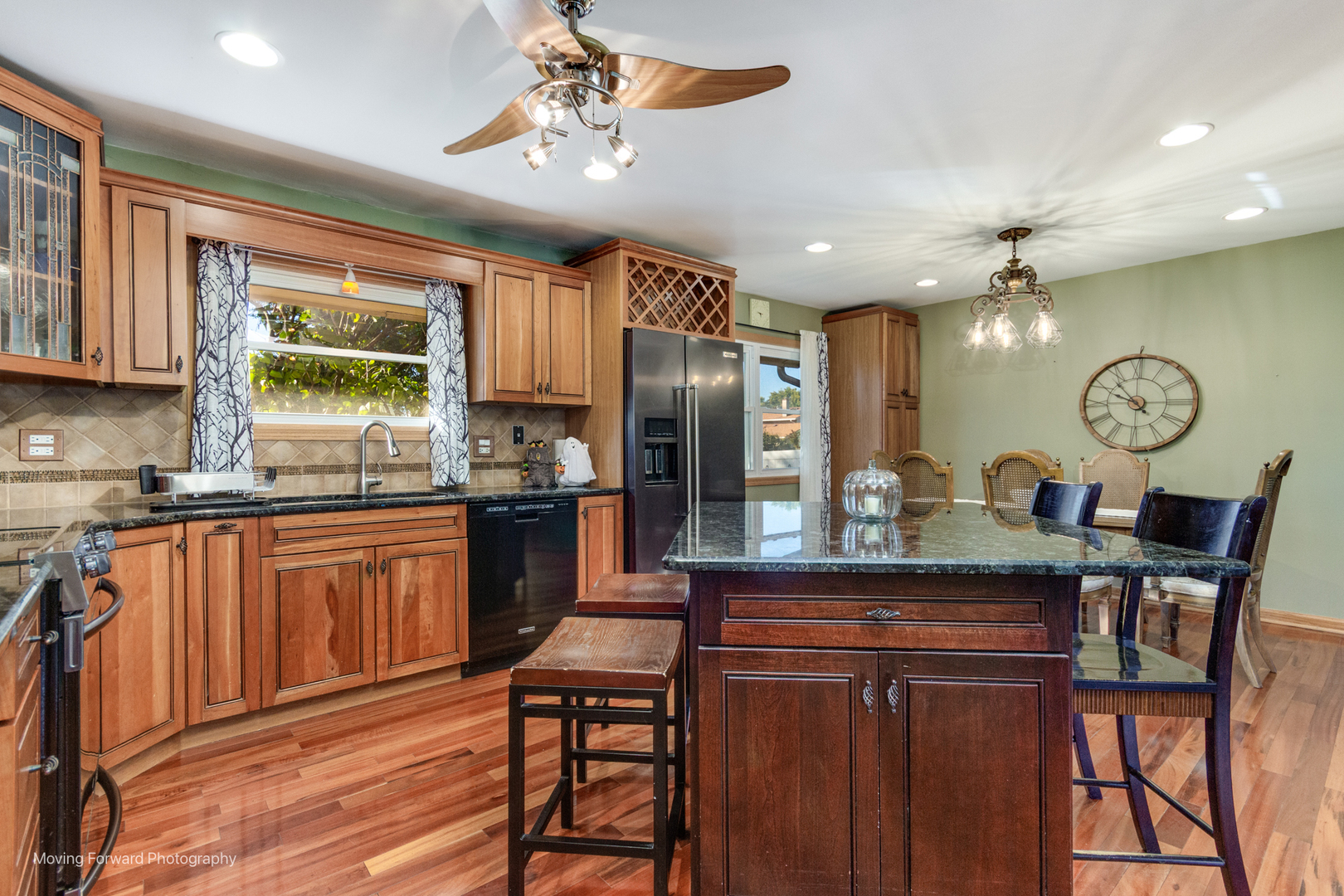 1453 Armstrong Lane, Elk Grove Village, IL 60007