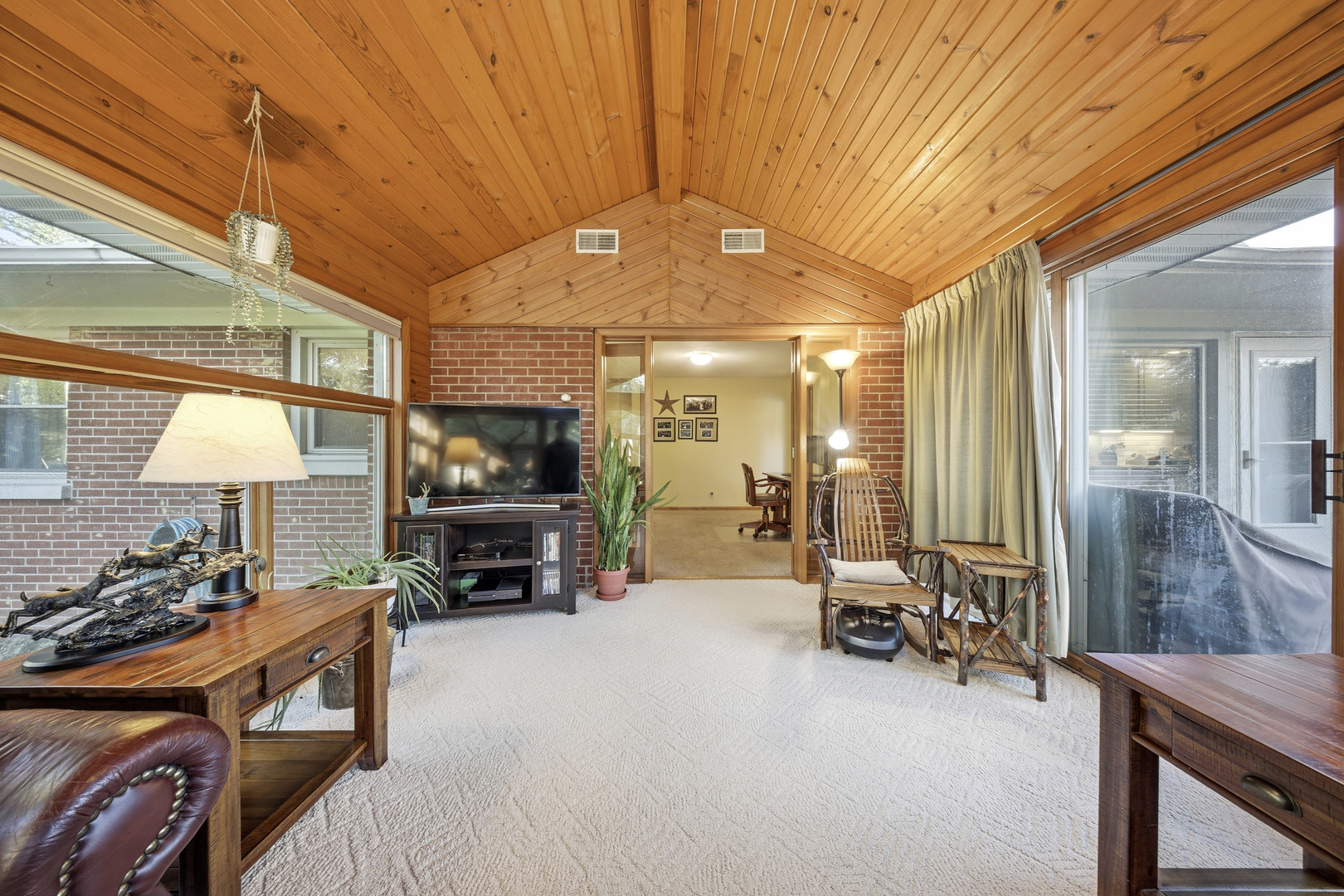 1360 Florence Drive, Sycamore, IL 60178