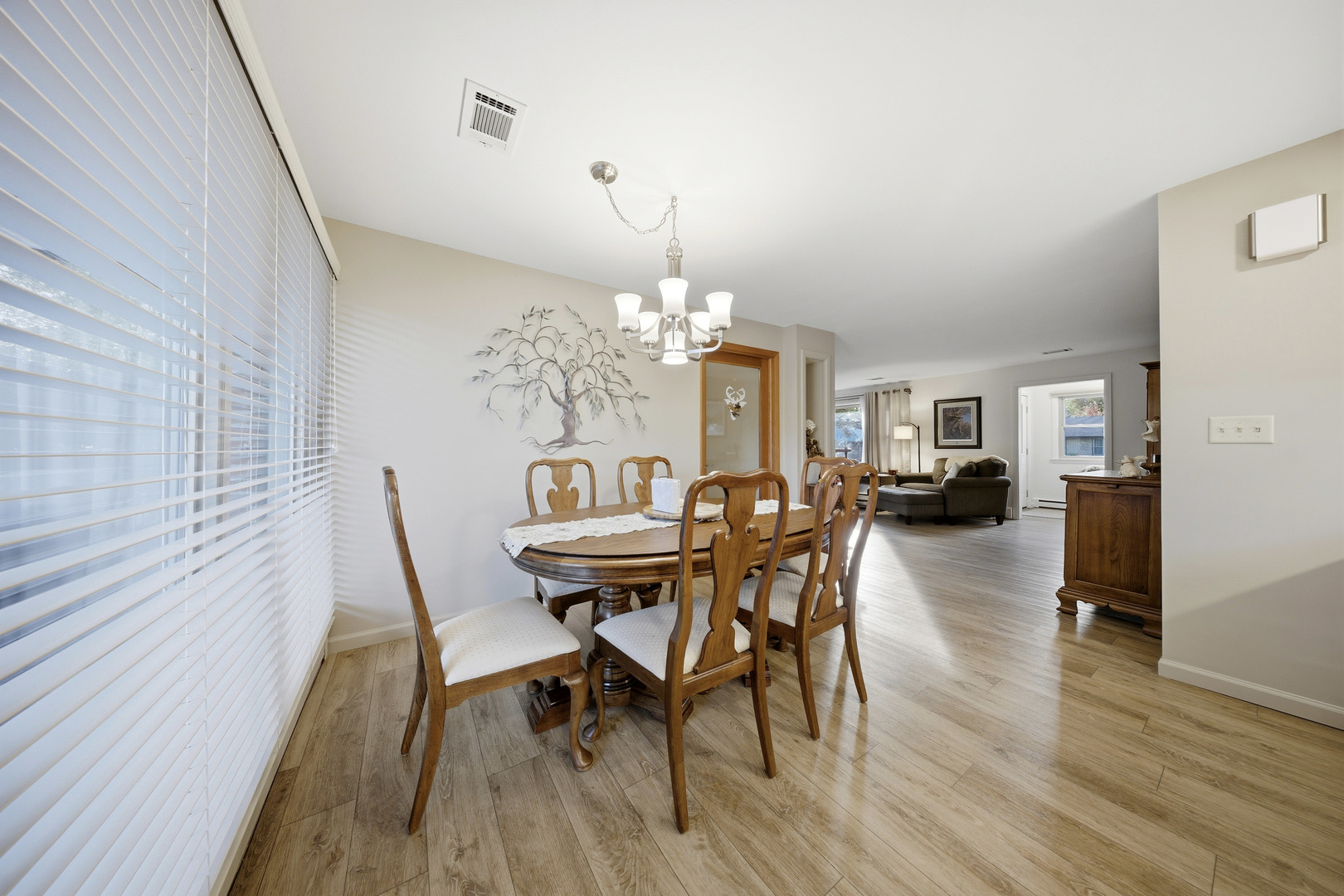 1360 Florence Drive, Sycamore, IL 60178