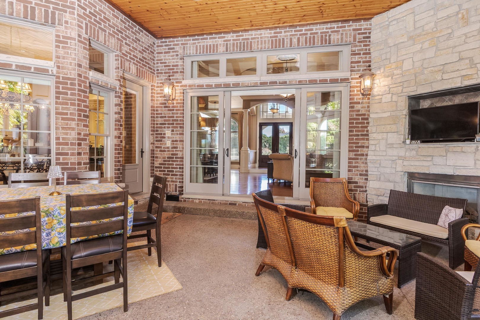 47 Stonebrook Court, Bloomington, IL 61704