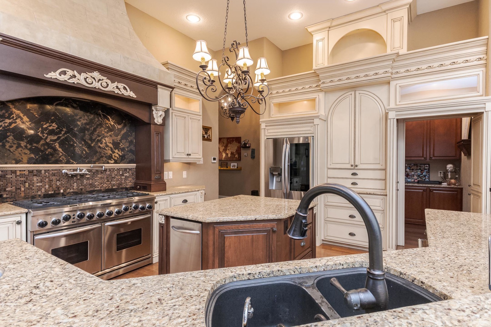 47 Stonebrook Court, Bloomington, IL 61704