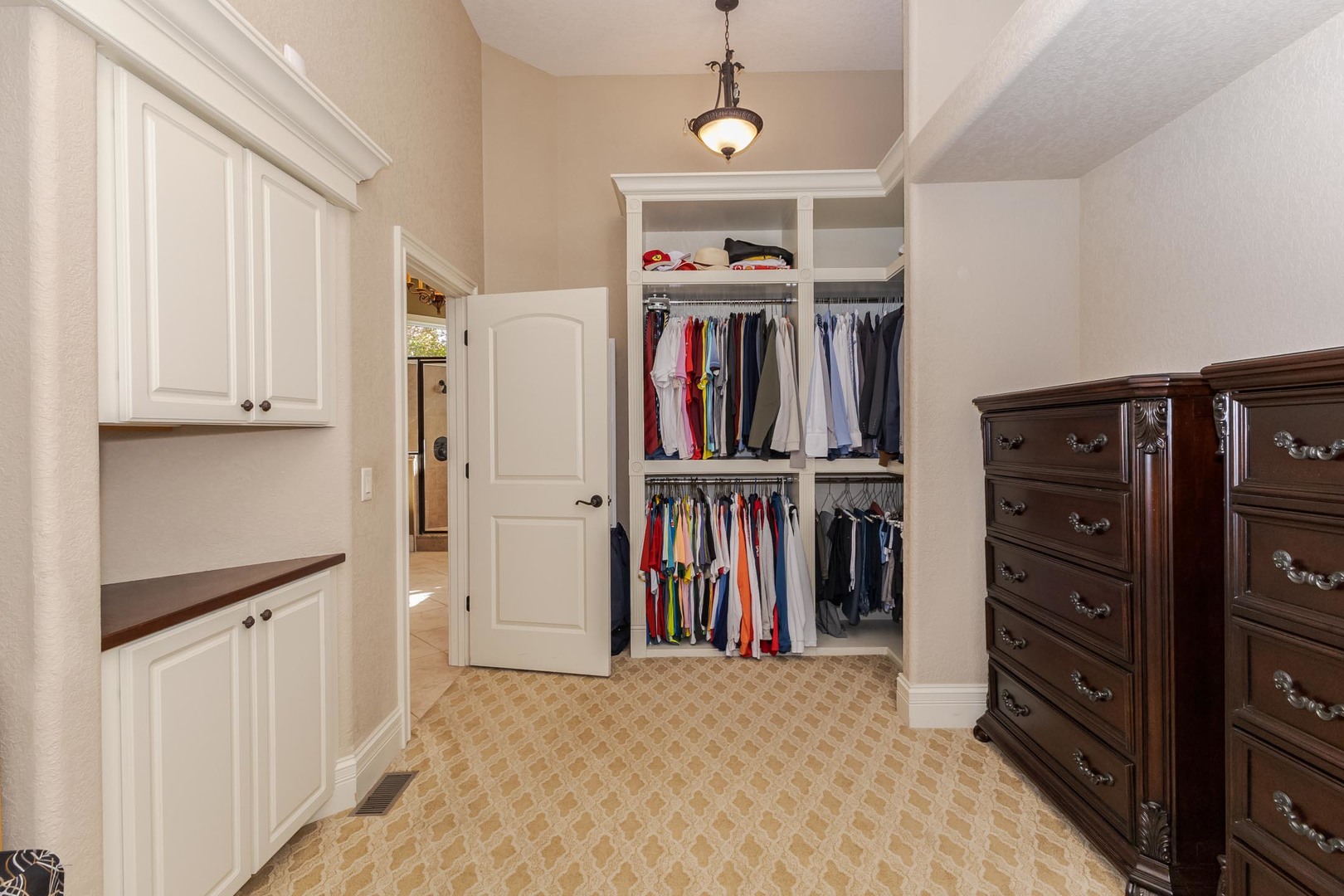 47 Stonebrook Court, Bloomington, IL 61704