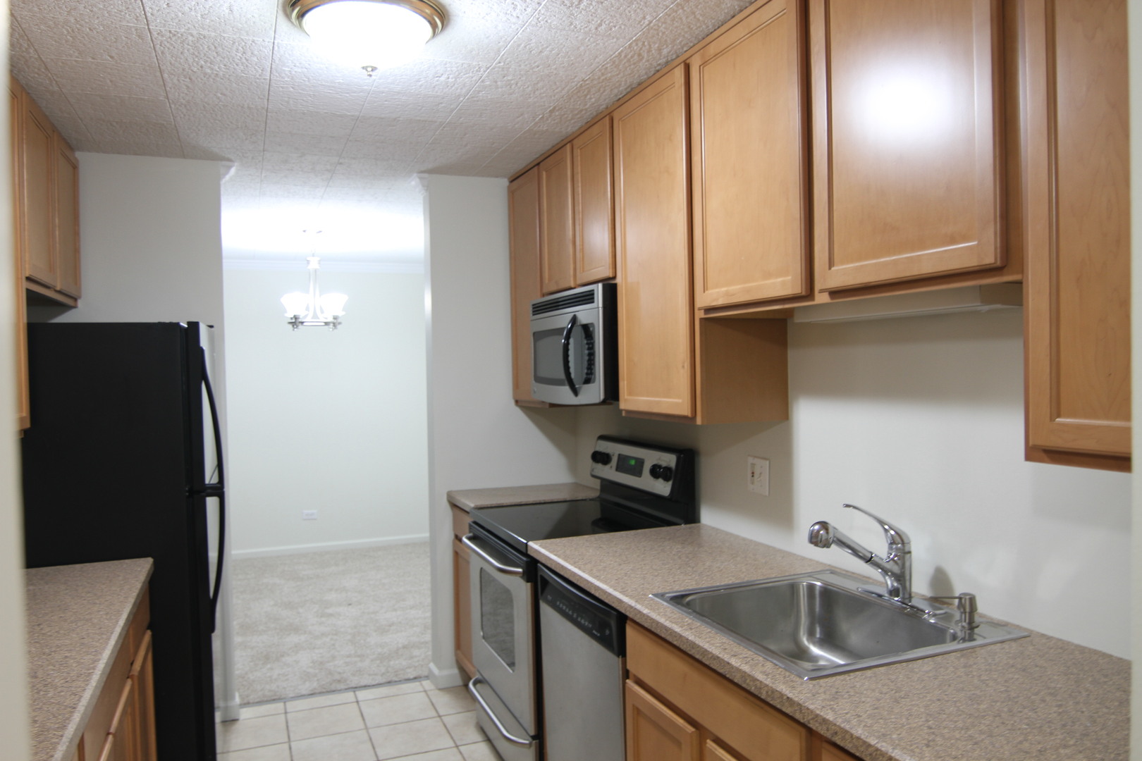 960 Beau Drive #109, Des Plaines, IL 60016