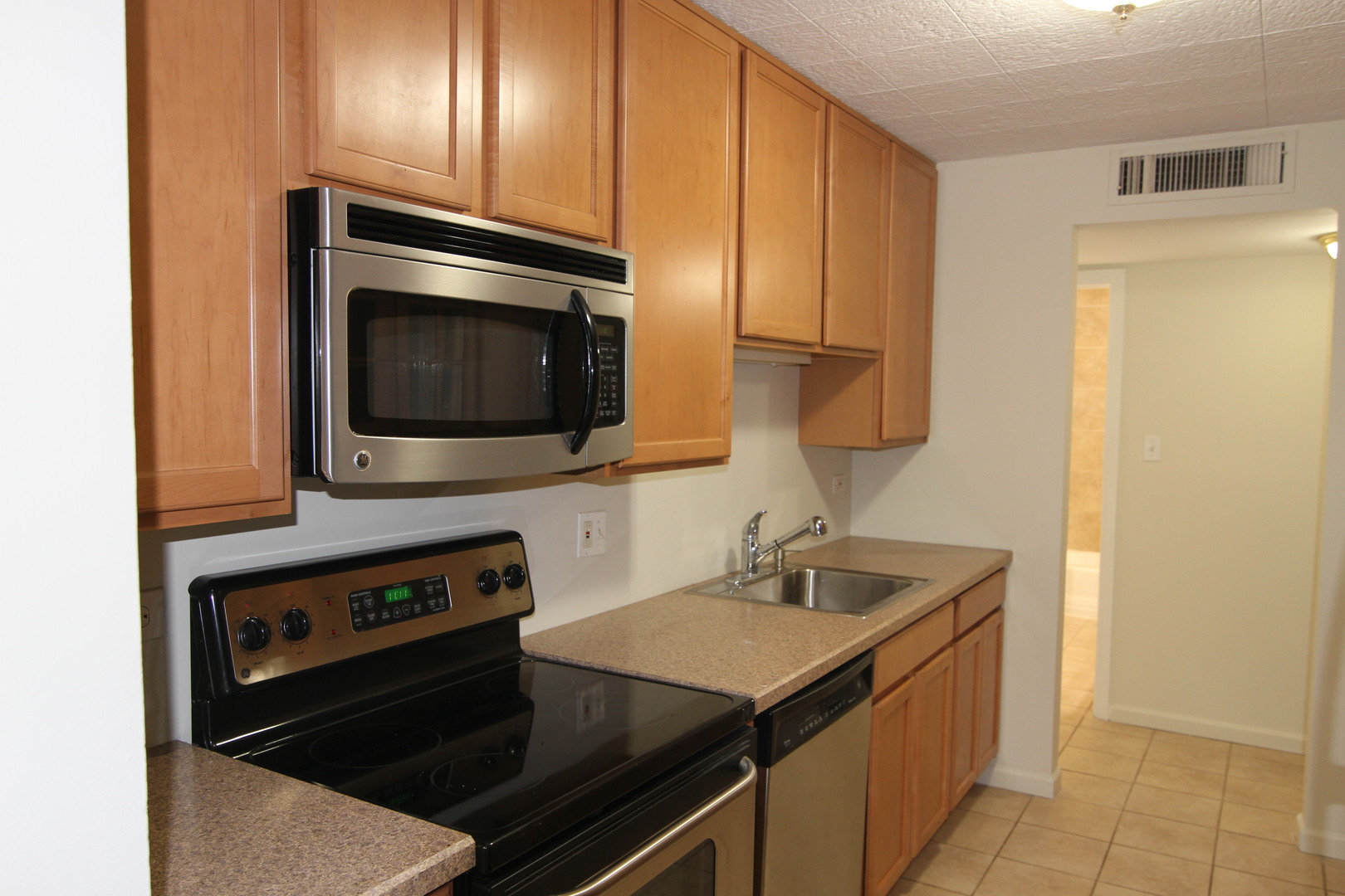 960 Beau Drive #109, Des Plaines, IL 60016