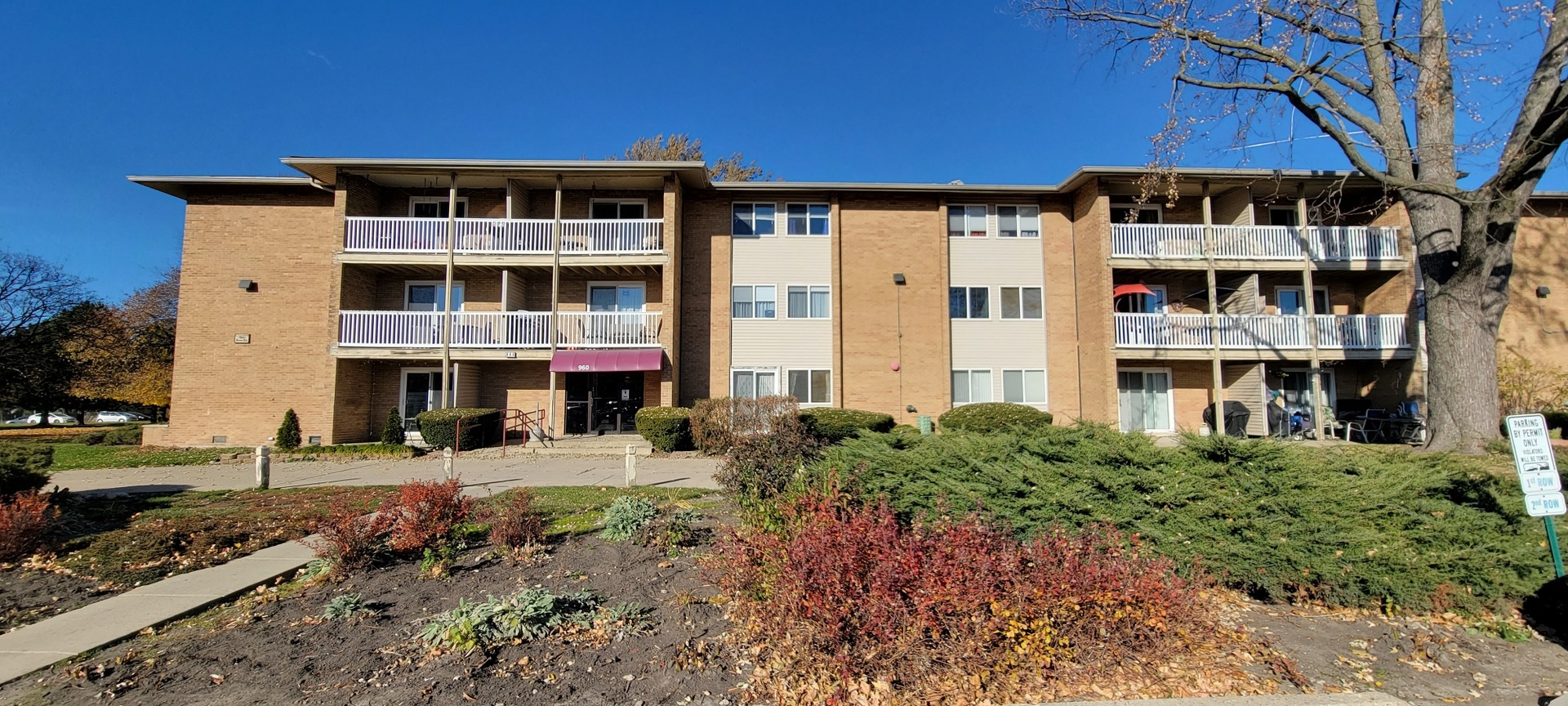 960 Beau Drive #109, Des Plaines, IL 60016