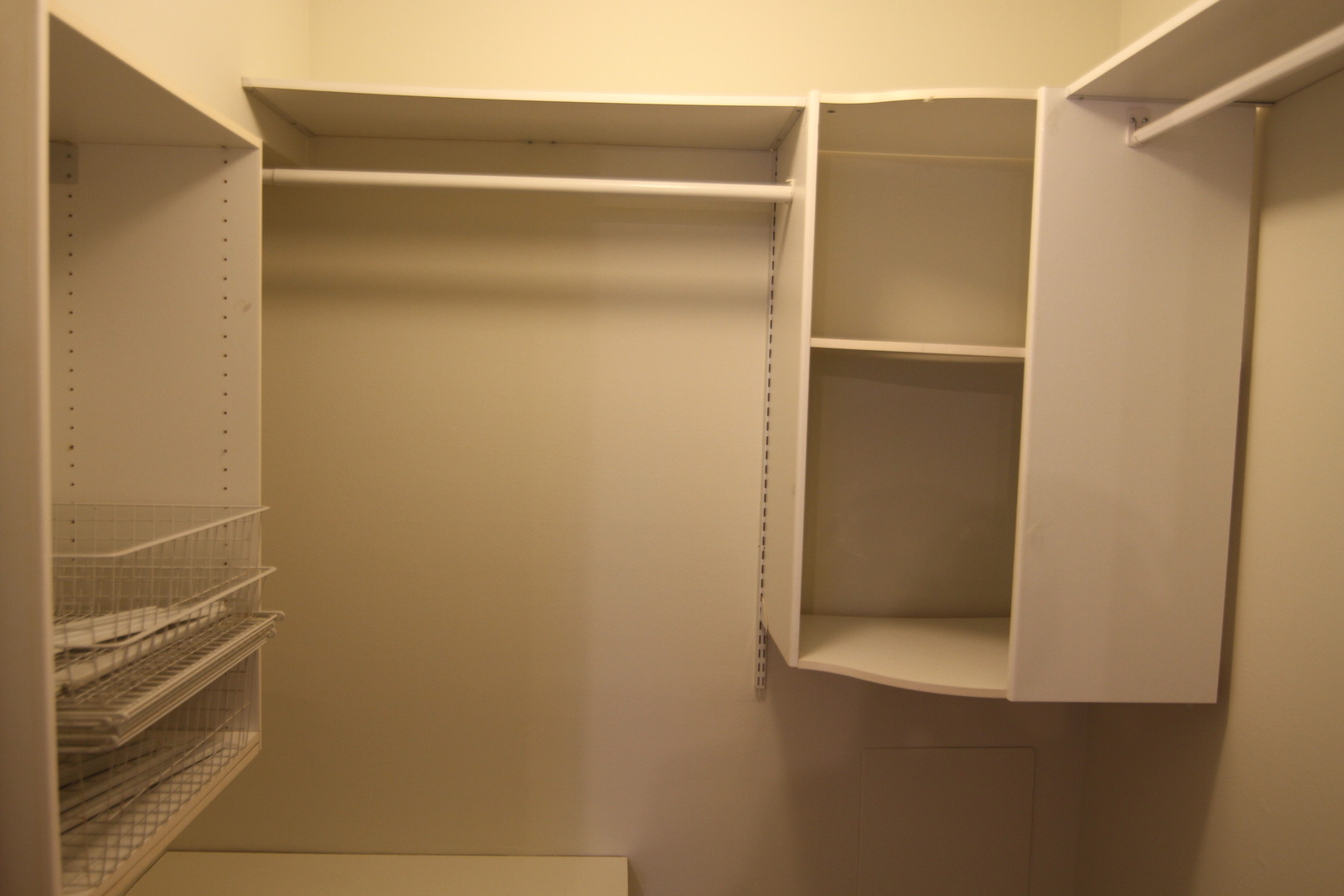 960 Beau Drive #109, Des Plaines, IL 60016