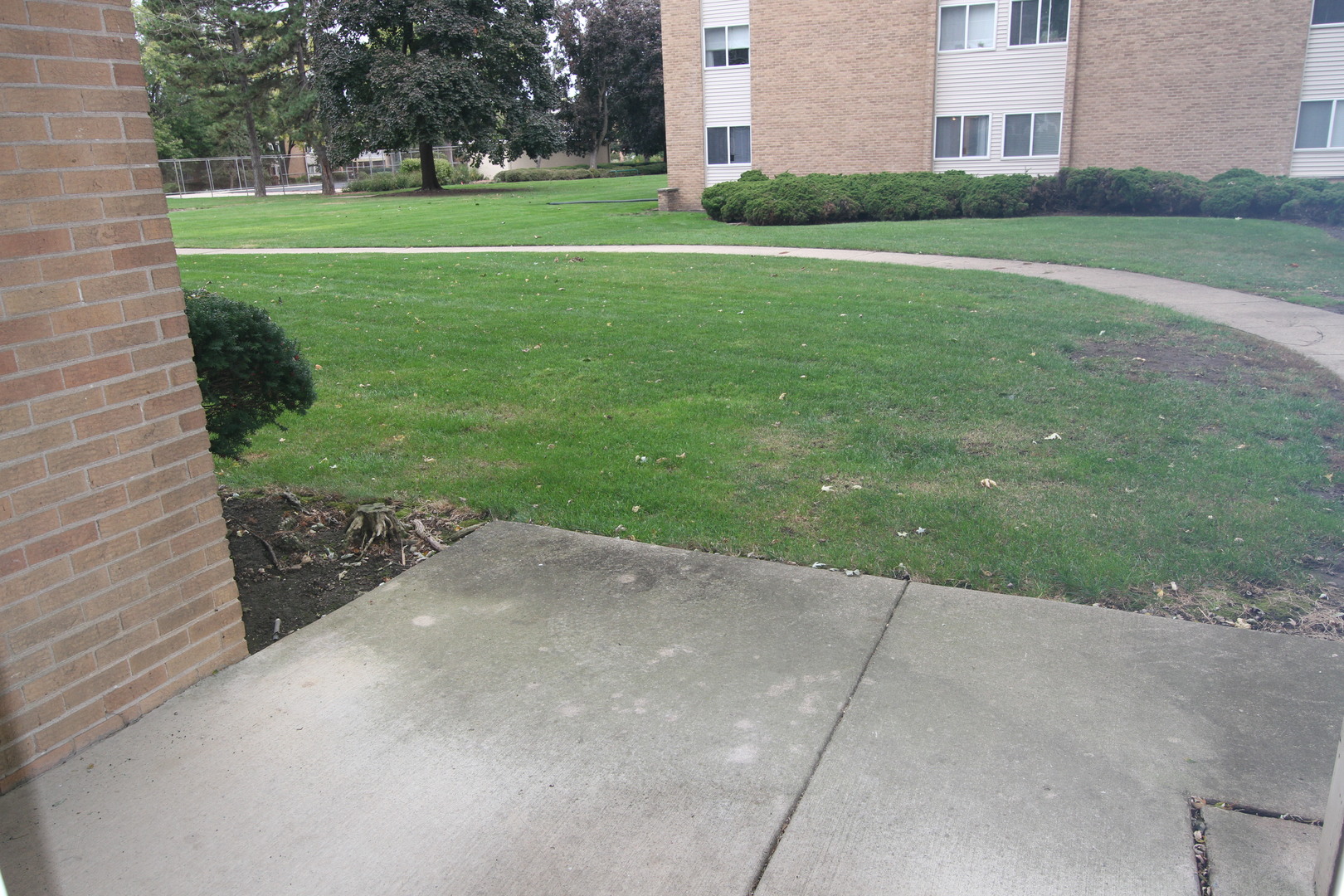 960 Beau Drive #109, Des Plaines, IL 60016