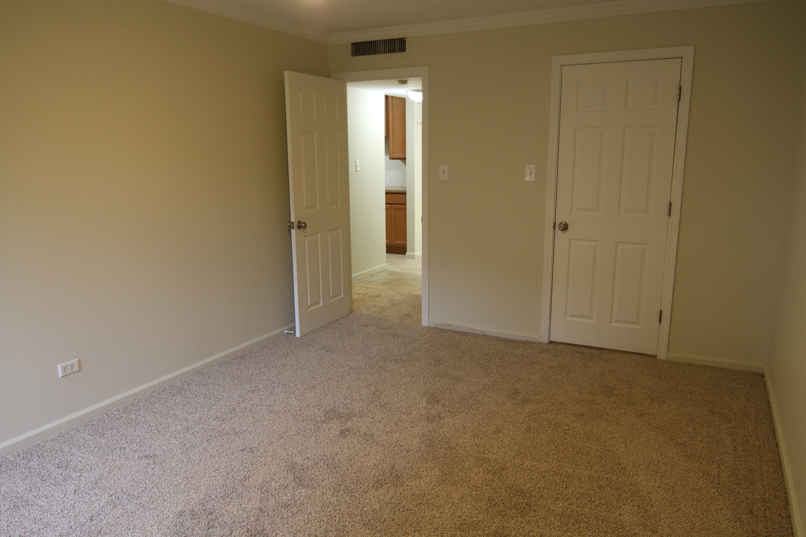 960 Beau Drive #109, Des Plaines, IL 60016