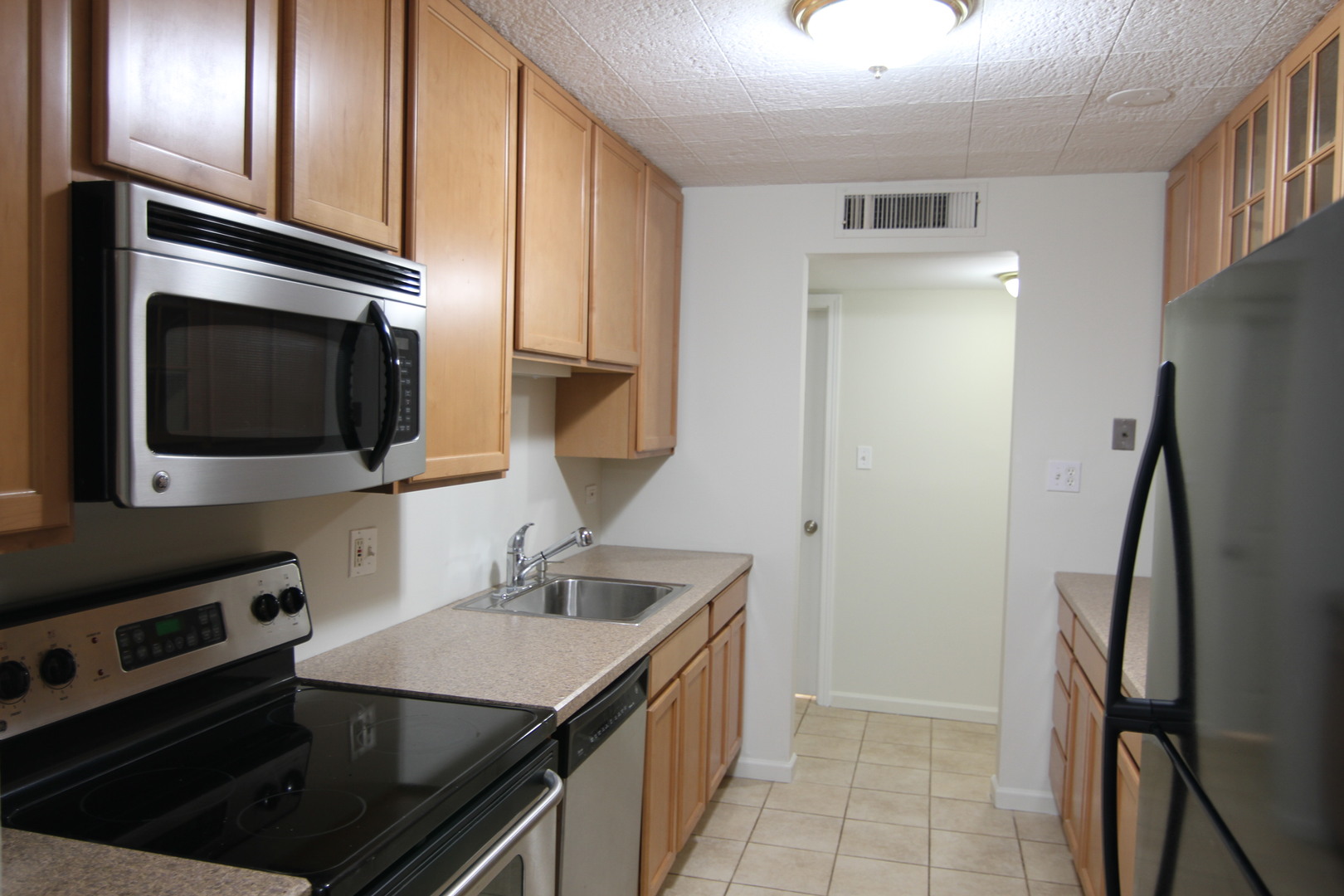 960 Beau Drive #109, Des Plaines, IL 60016