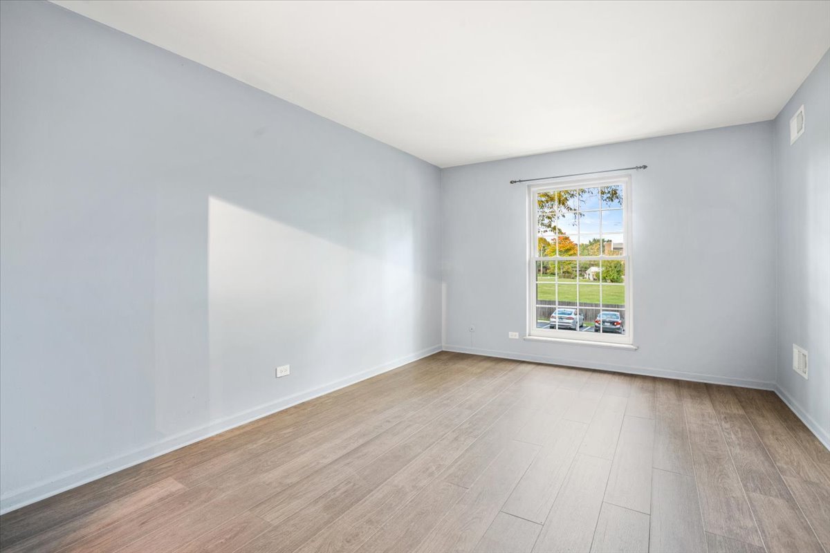 5200 CARRIAGEWAY Drive #218, Rolling Meadows, IL 60008