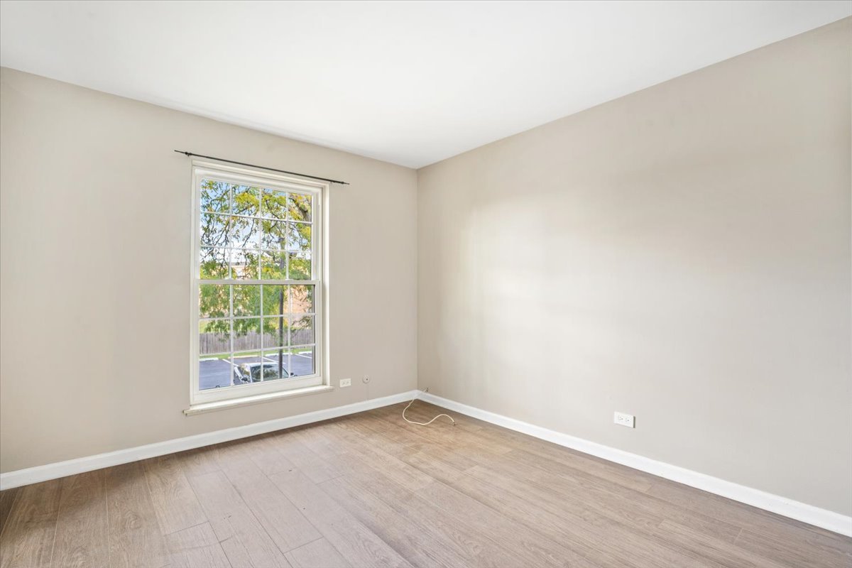 5200 CARRIAGEWAY Drive #218, Rolling Meadows, IL 60008