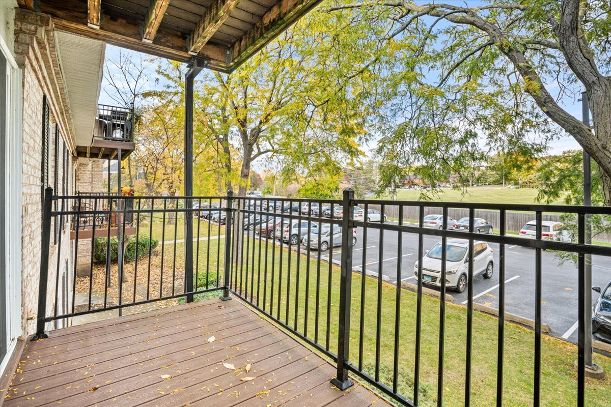 5200 CARRIAGEWAY Drive #218, Rolling Meadows, IL 60008