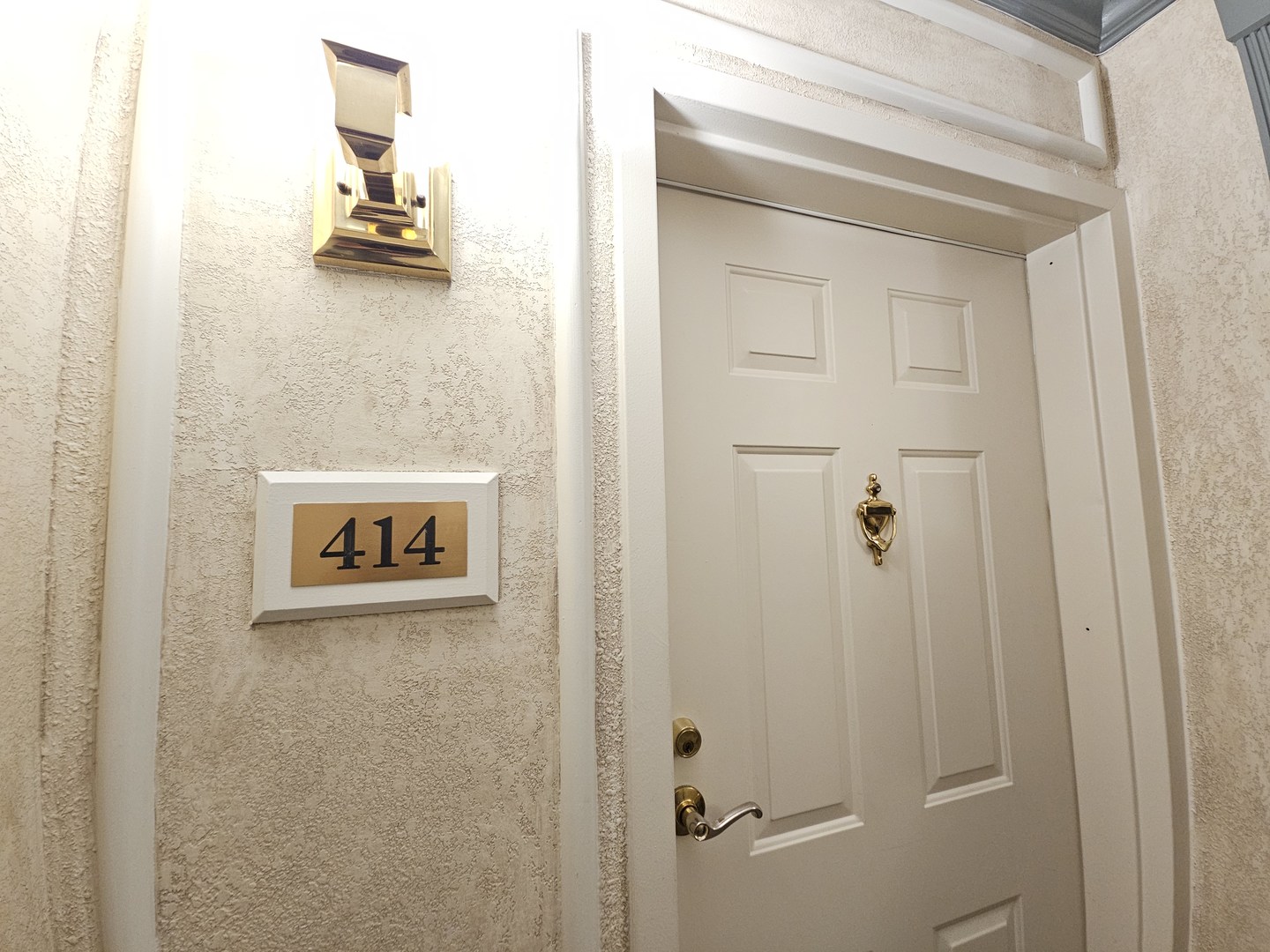 511 Aurora Avenue #414, Naperville, IL 60540