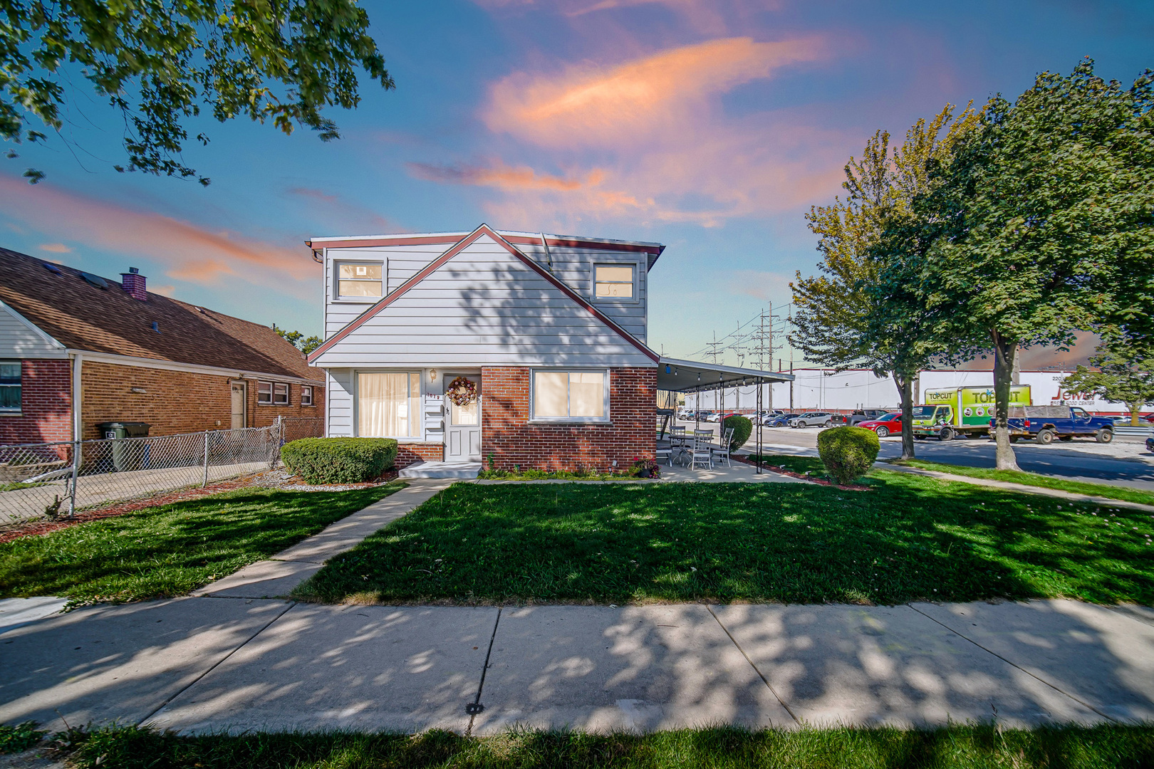 2078 N 17th Avenue, Melrose Park, IL 60160
