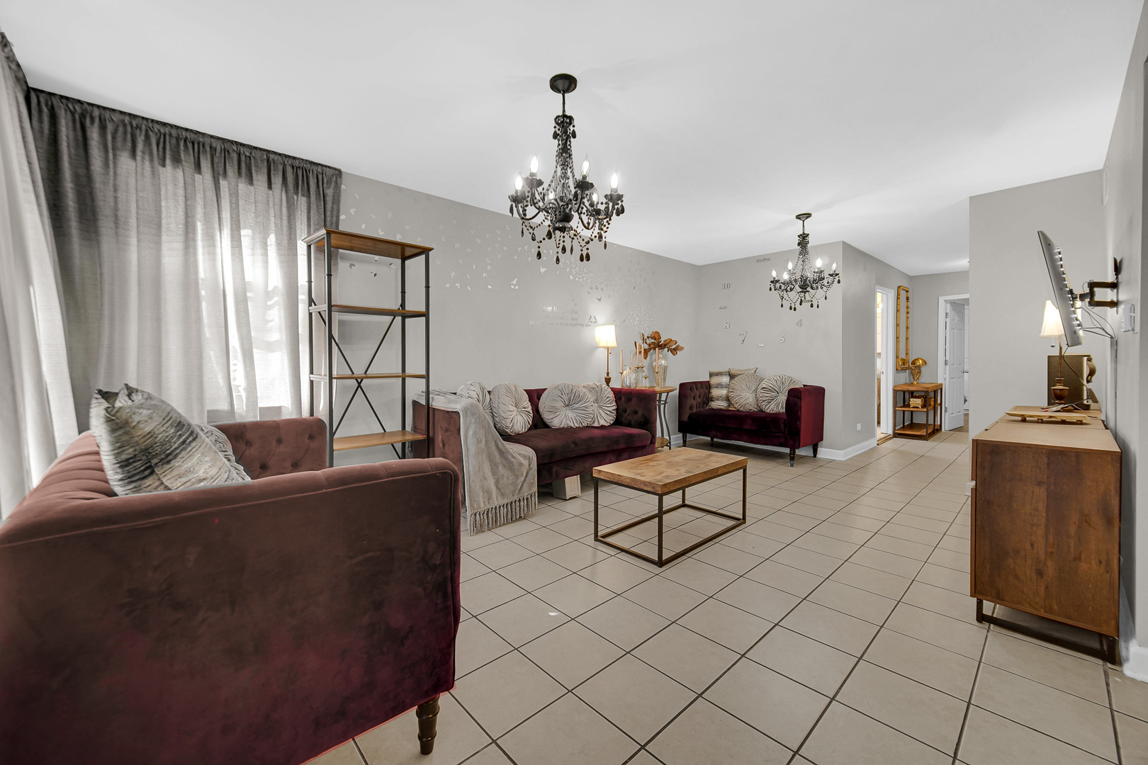 2078 N 17th Avenue, Melrose Park, IL 60160